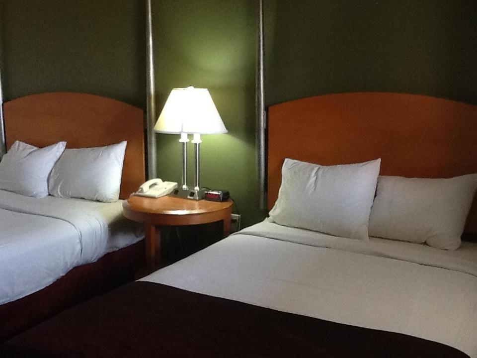 Double Room with Two Double Beds - Photo 3