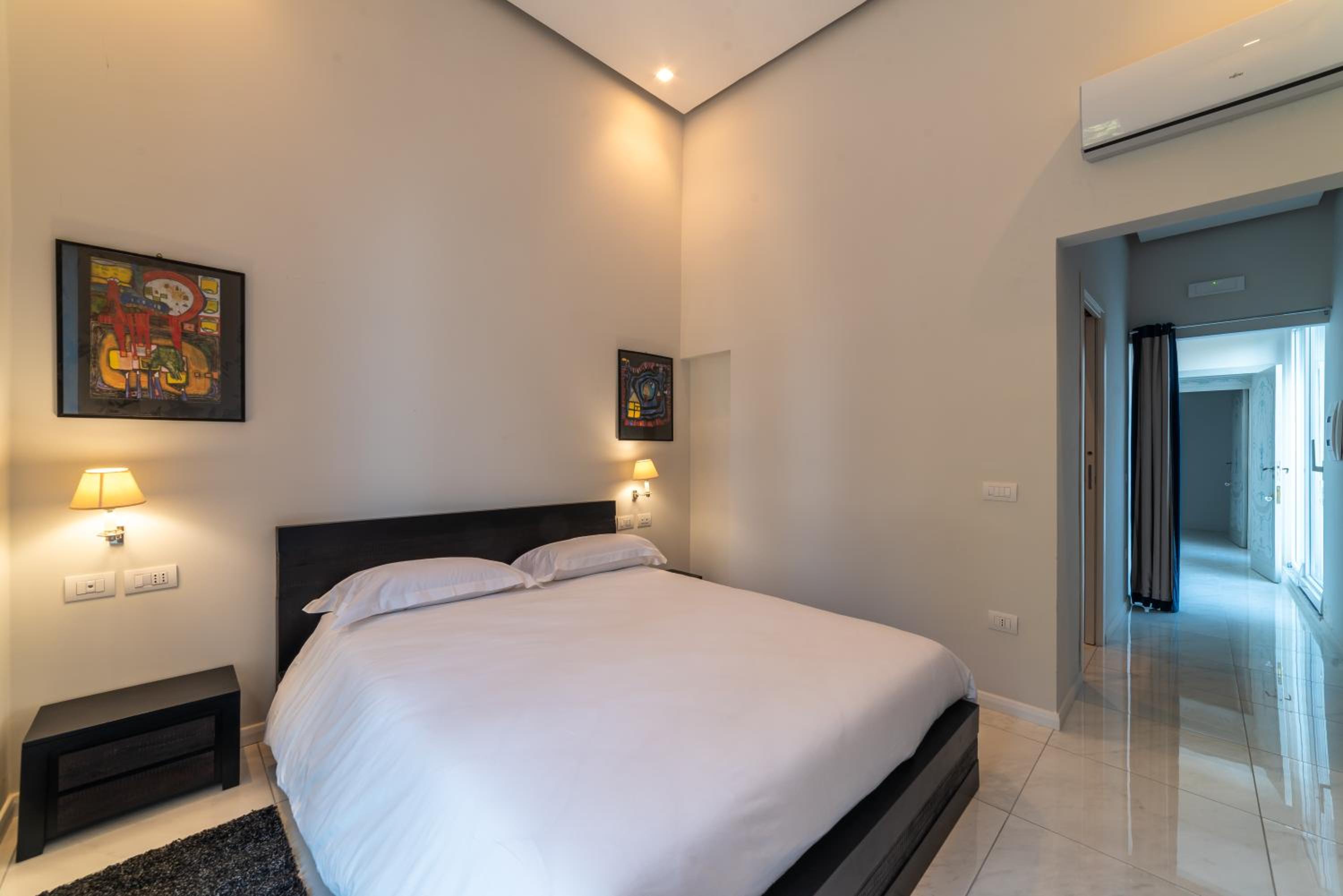 King Room with Lake View - Photo 1