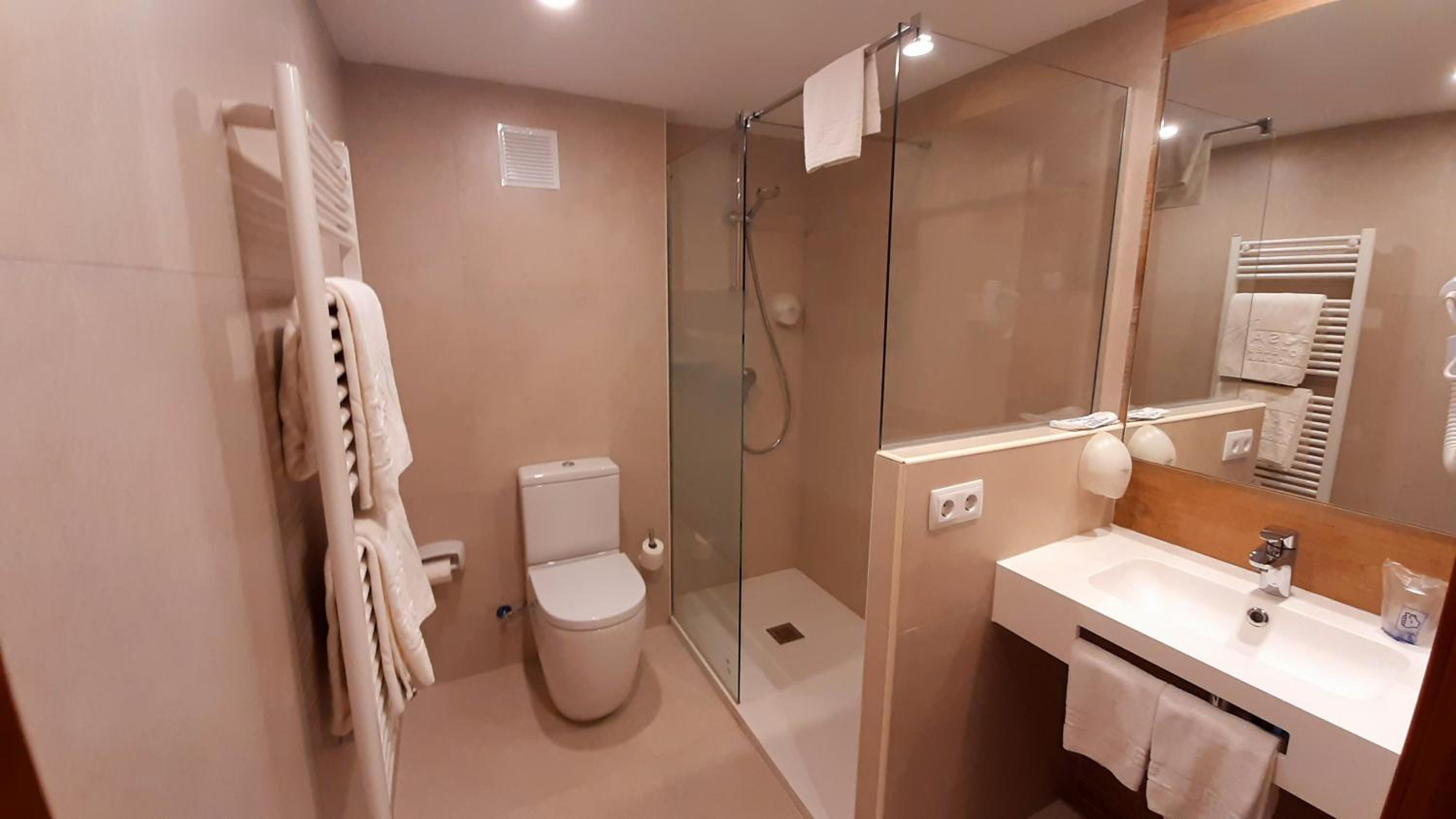 Superior Double Room - Photo 4