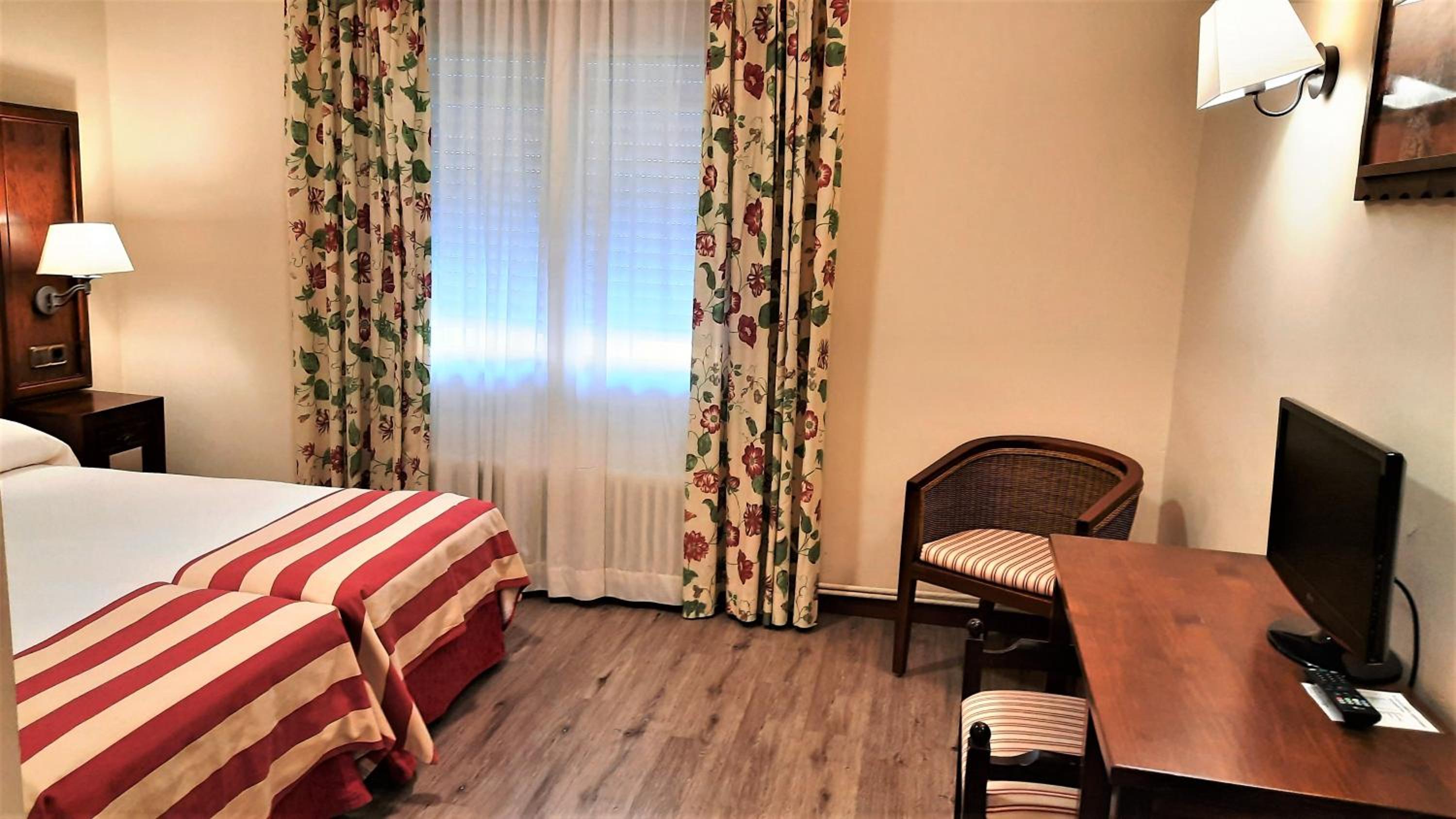 Superior Double Room - Photo 2