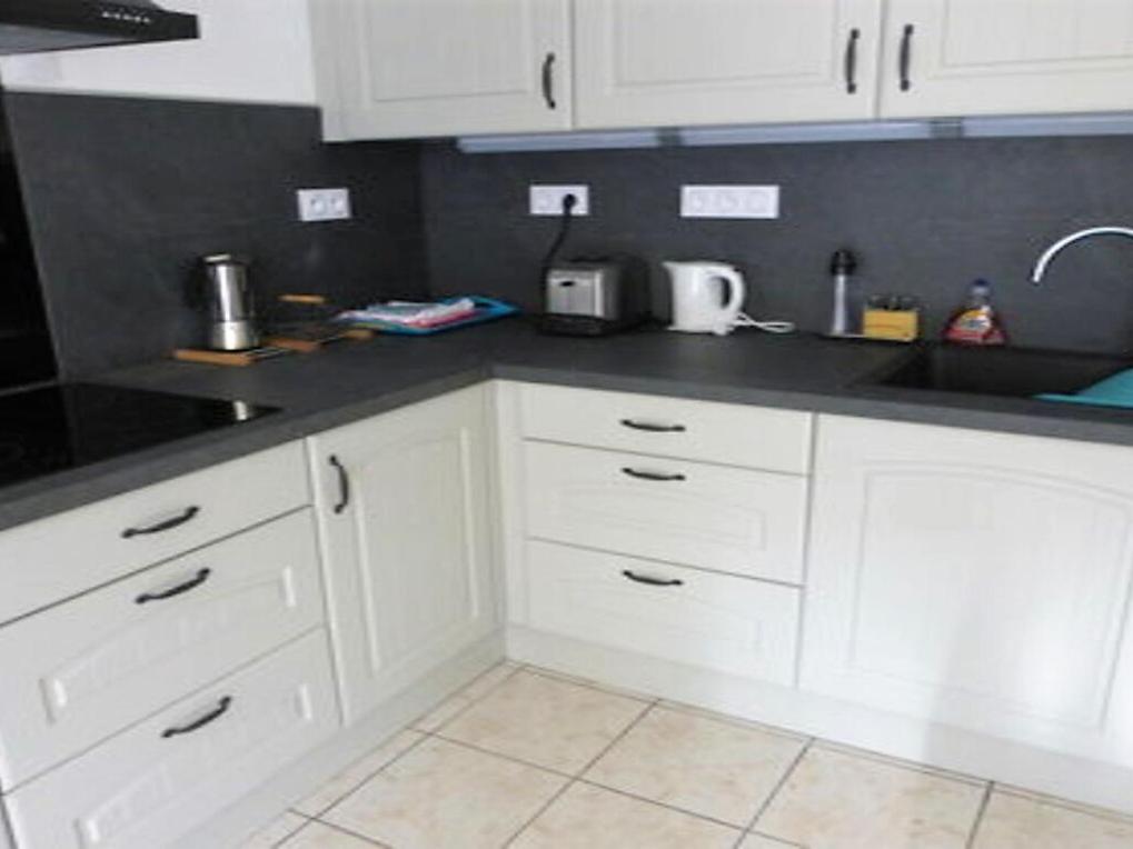 Three-Bedroom Cottage photo 2