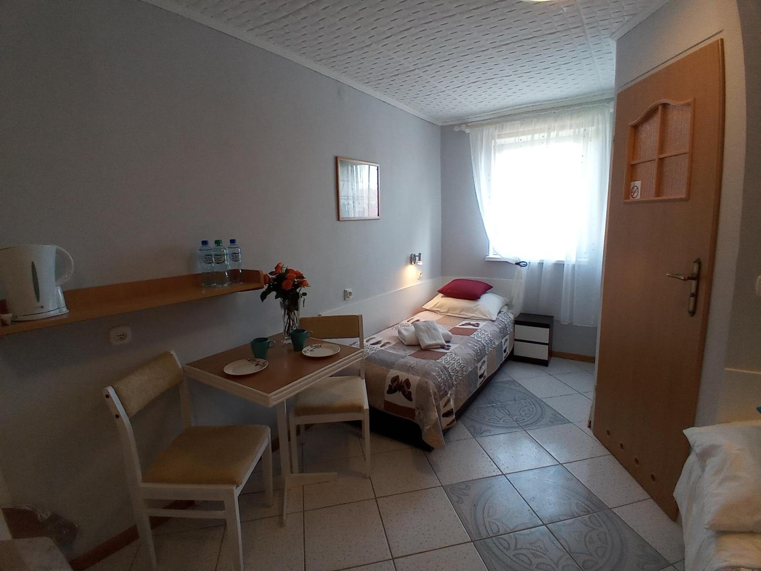 Triple Room - Attic photo 2