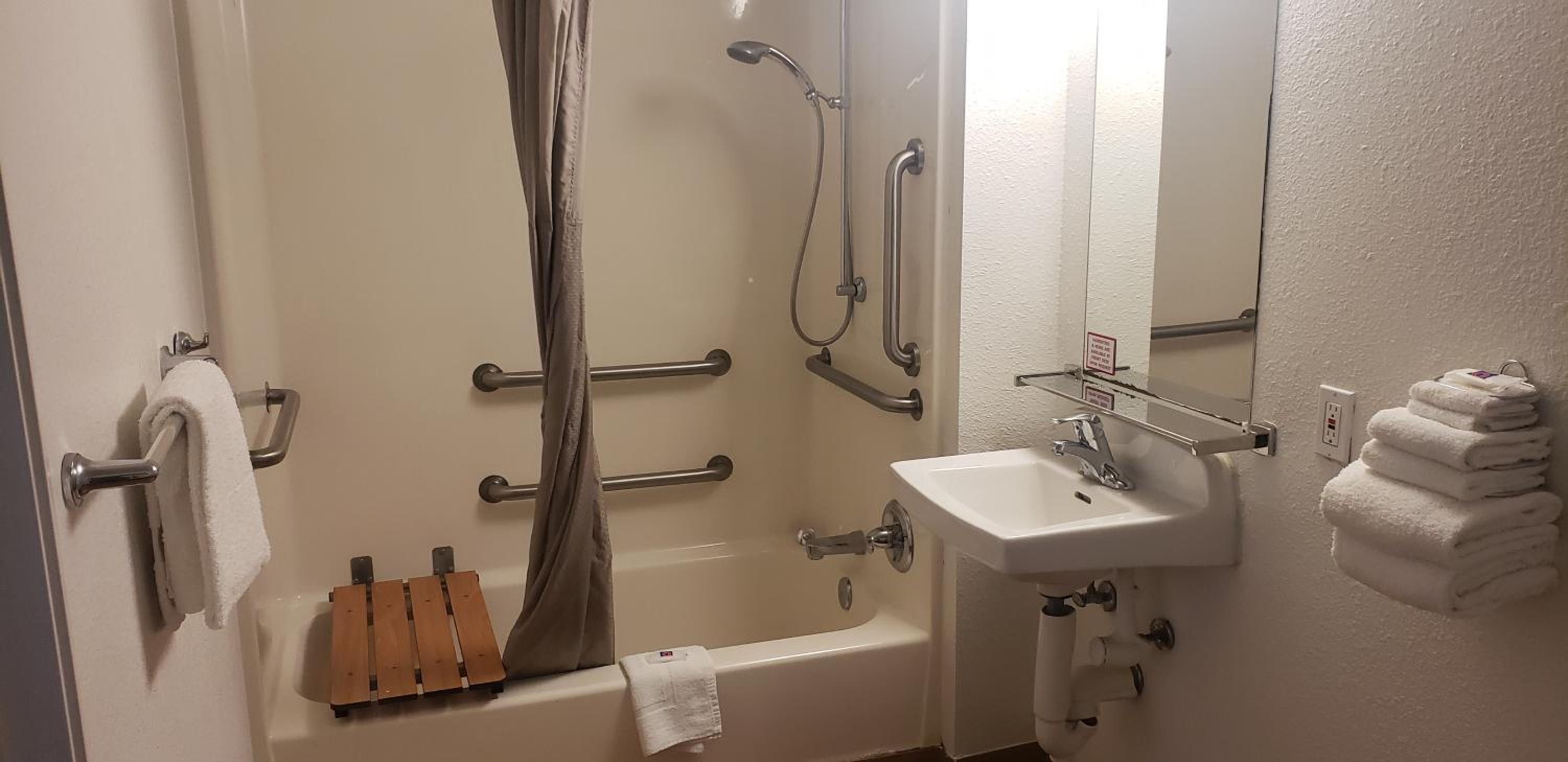 Queen Room with Two Queen Beds - Disability Access