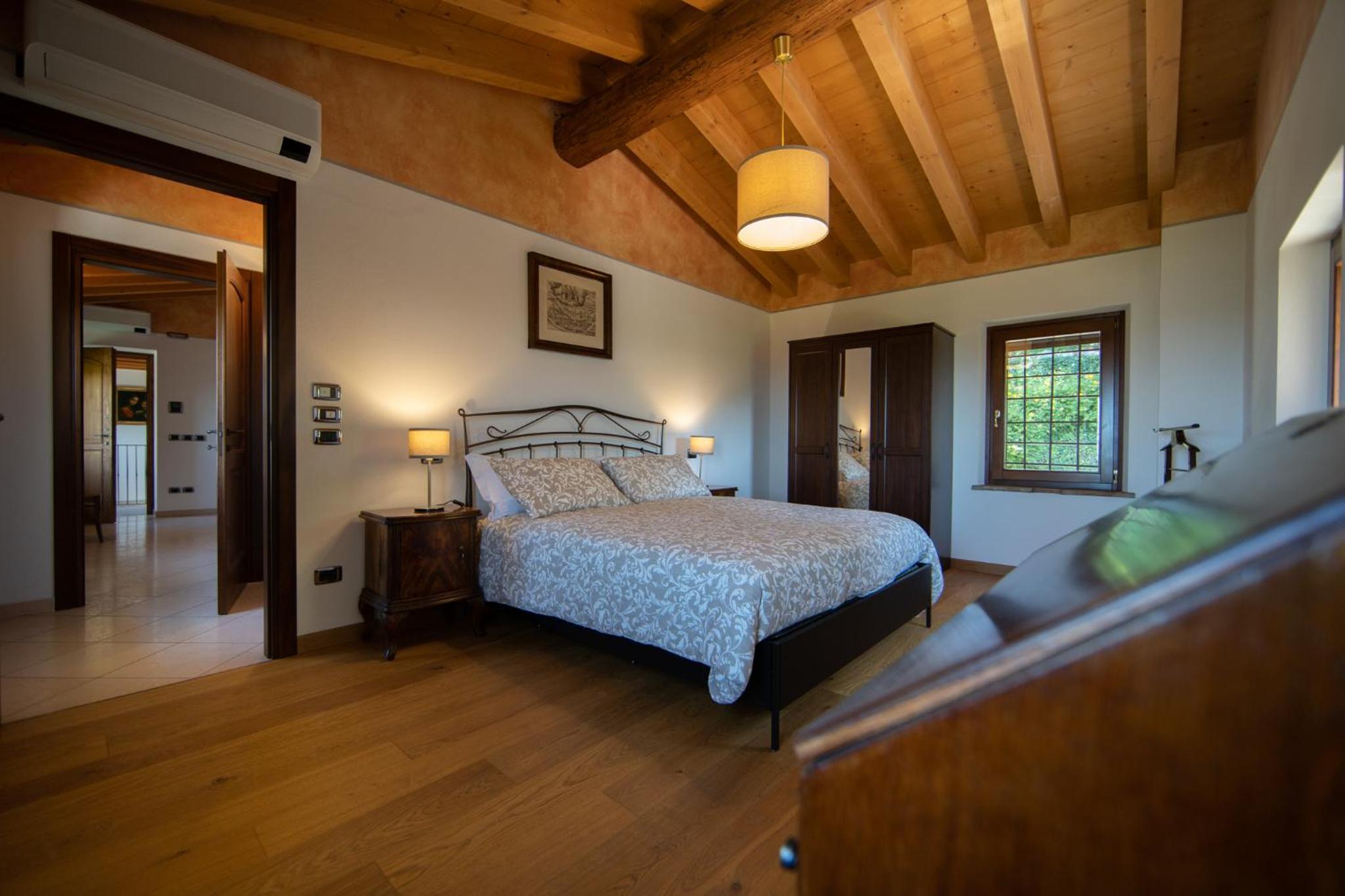 Double Room with Private Bathroom - Photo 1