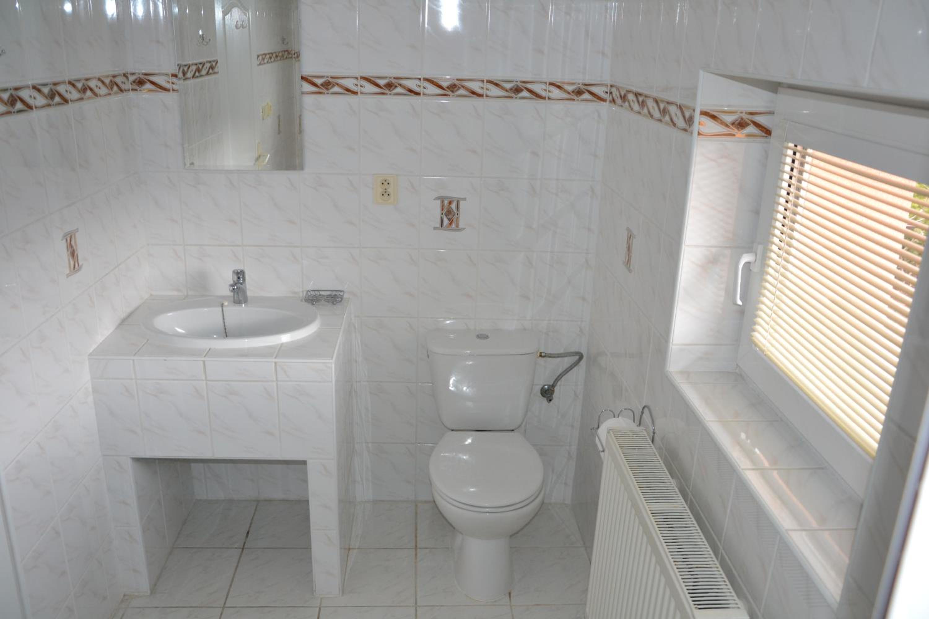 Two-Bedroom Standard Apartment photo 3