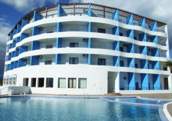Studio with Pool View - Photo 16