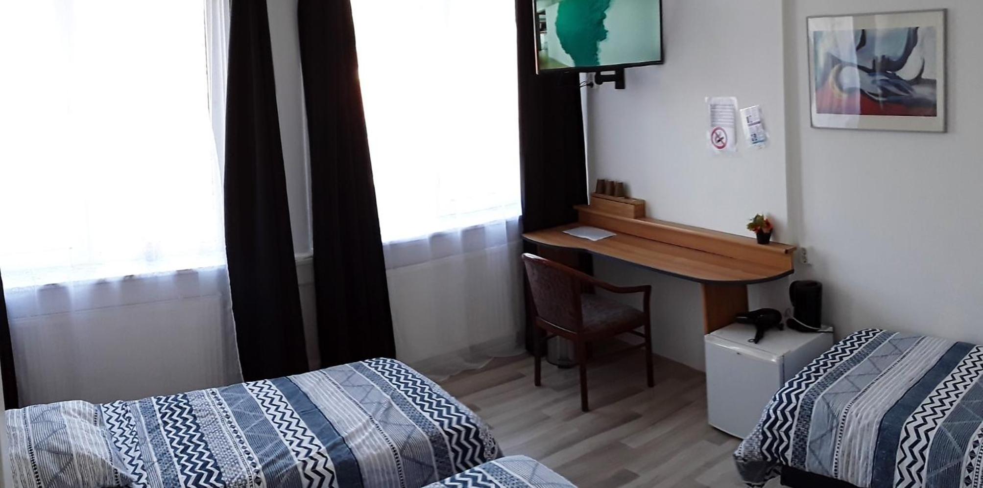 Standard Triple Room - Photo 3