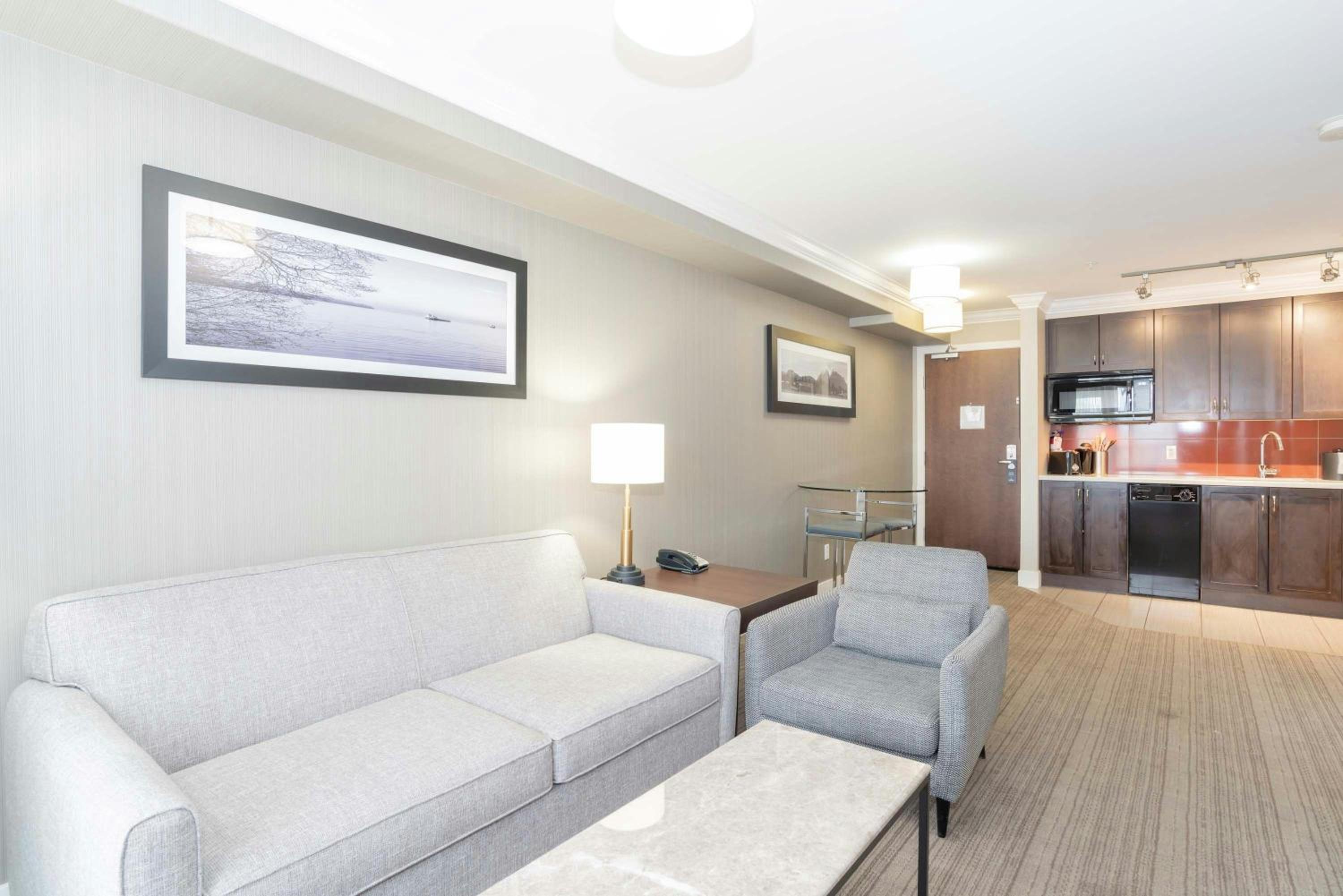 Standard Suite, 1 Split King, Kitchenette, Balcony
