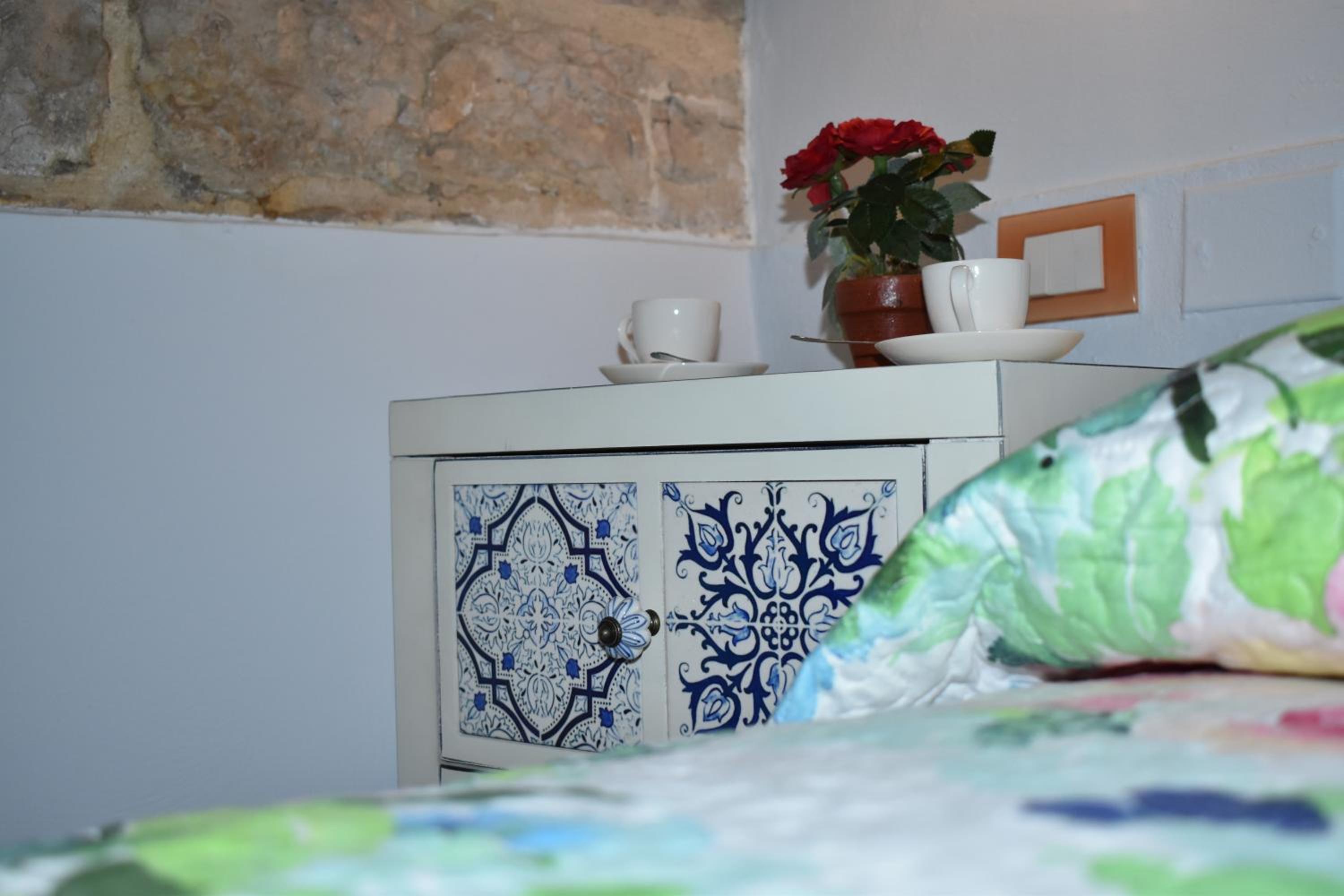One-Bedroom Apartment - Photo 14