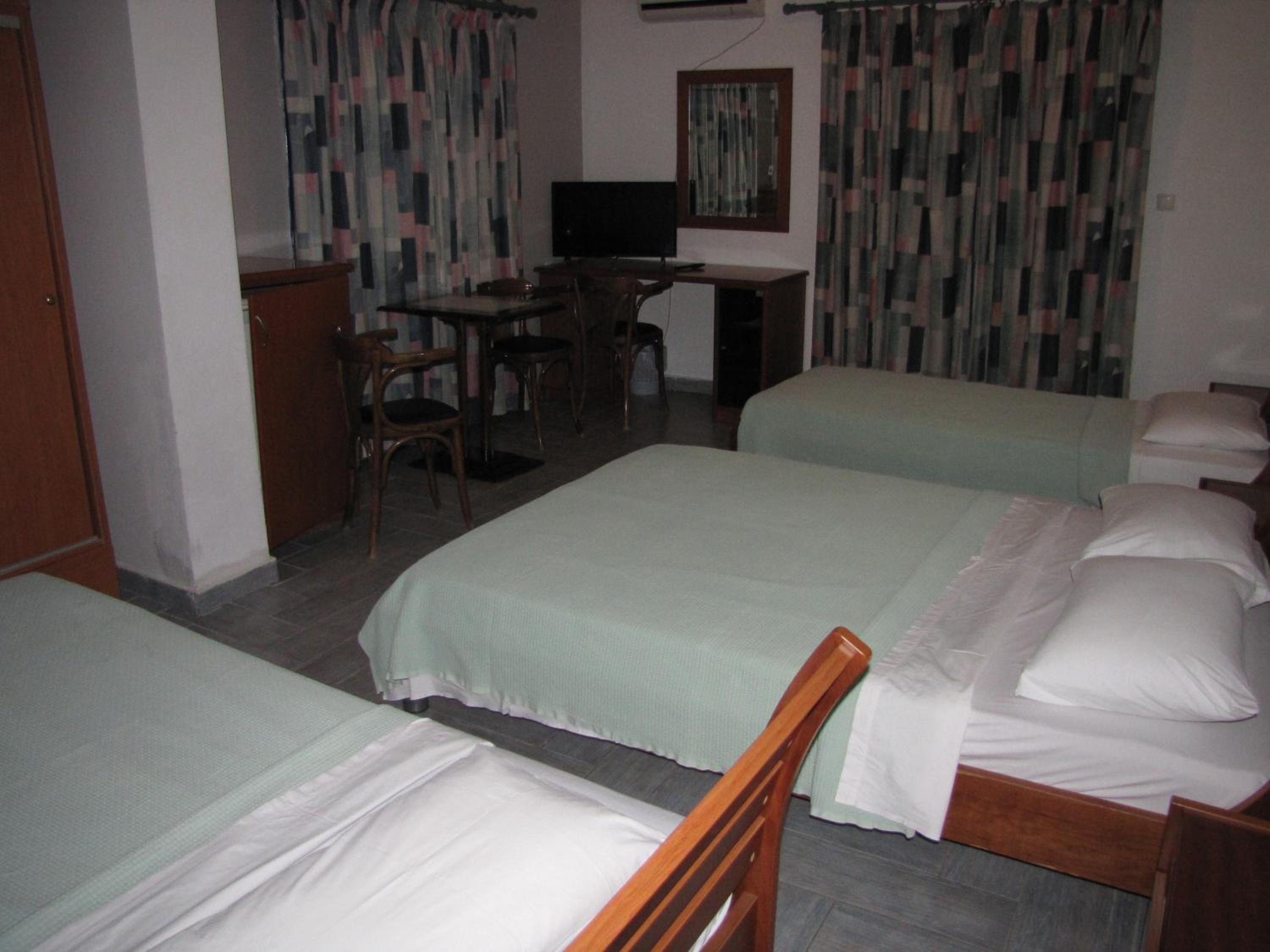 Standard Quadruple Room photo 3