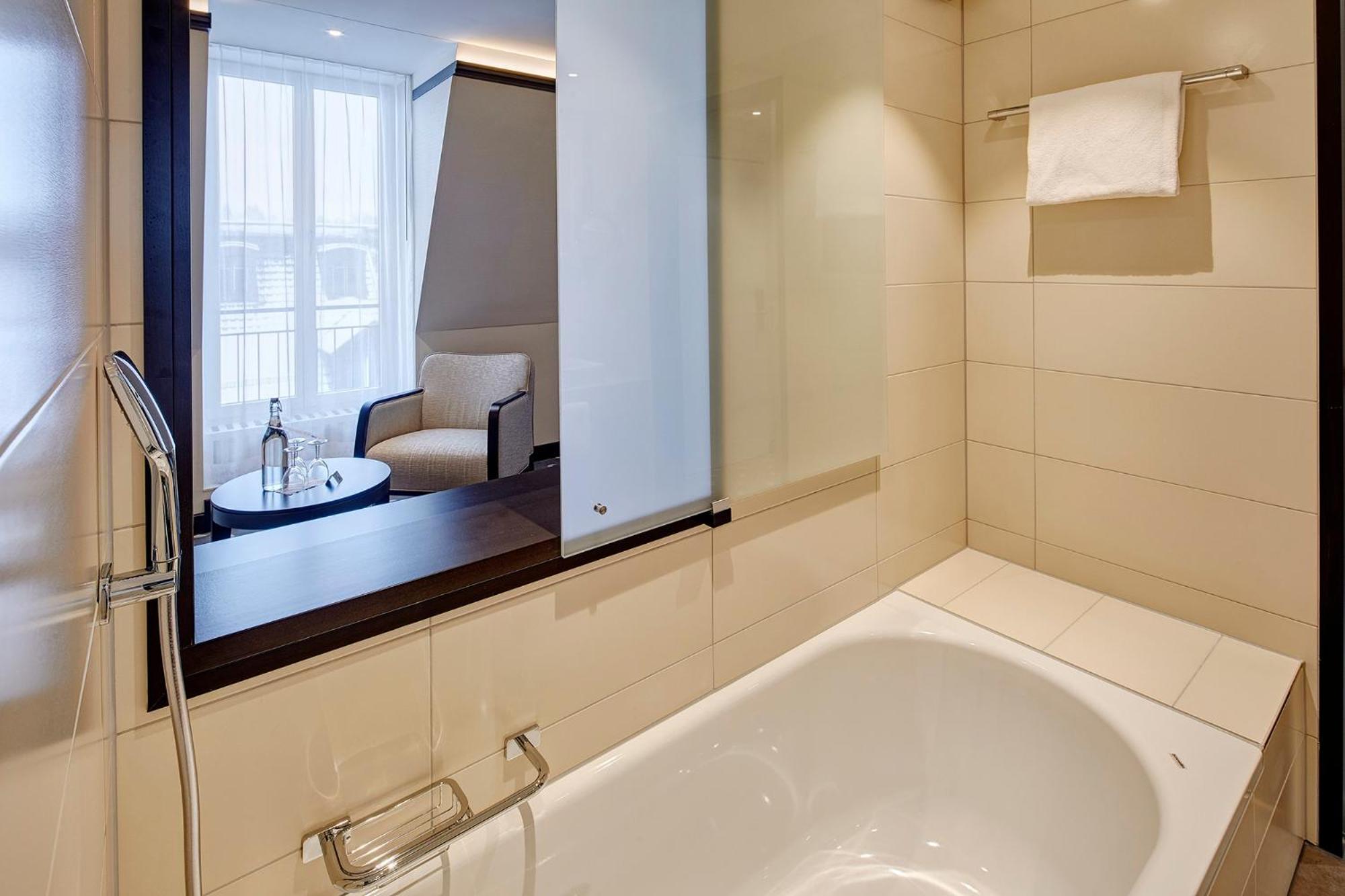 Deluxe Junior Suite - Photo 5