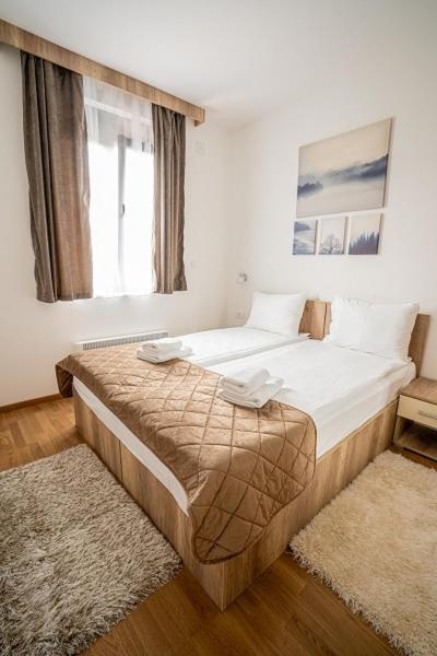 Deluxe Queen Suite - Photo 1