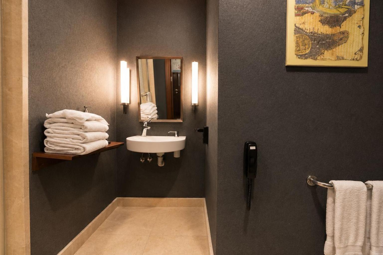 Twin Room - Mobility Access