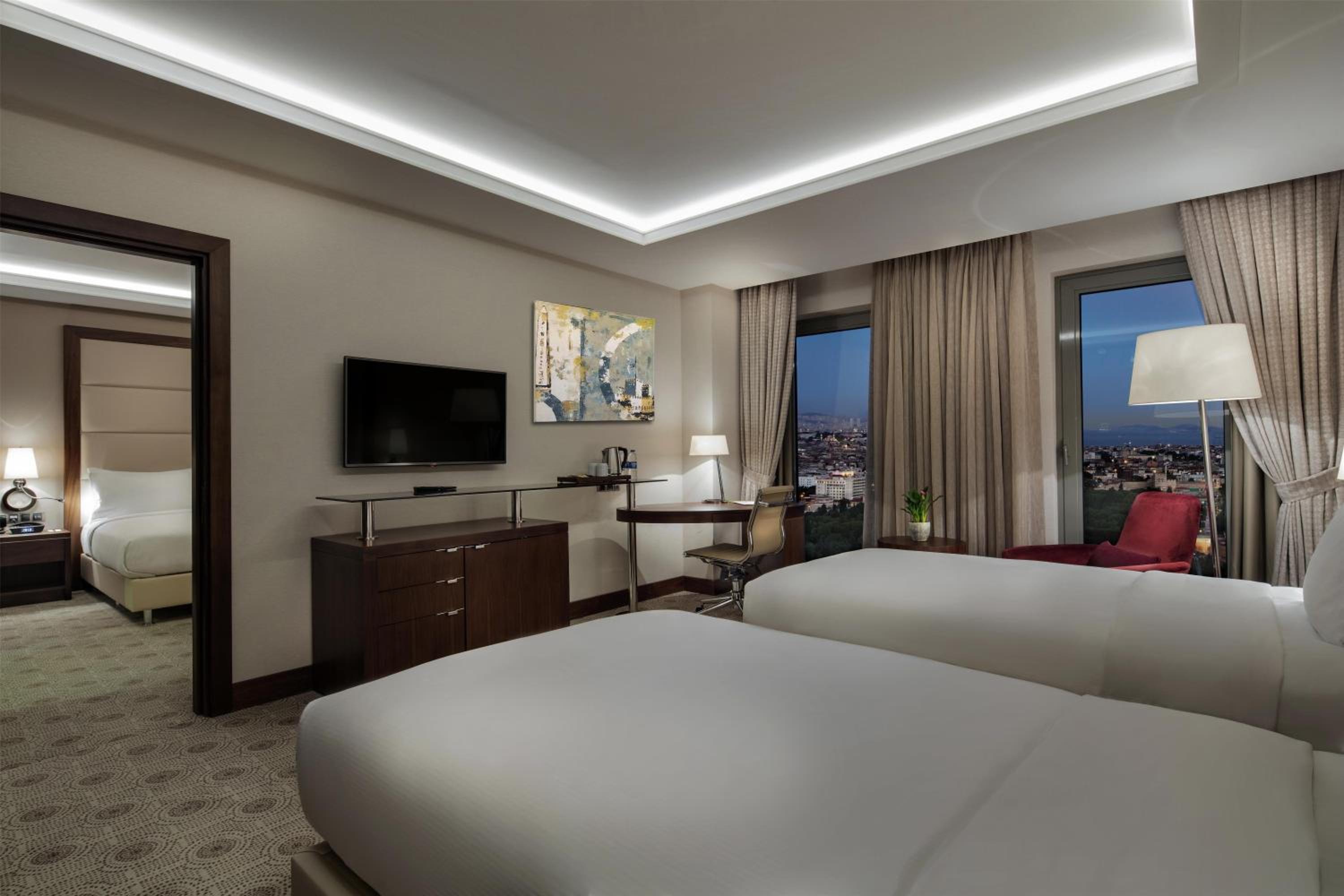 Two Bedroom Family Deluxe Room with Sea View
