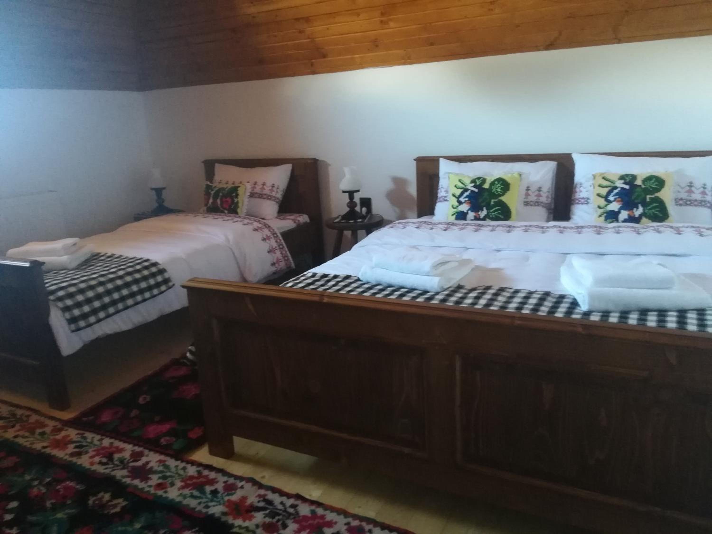 Triple Room with Private Bathroom - Photo 3