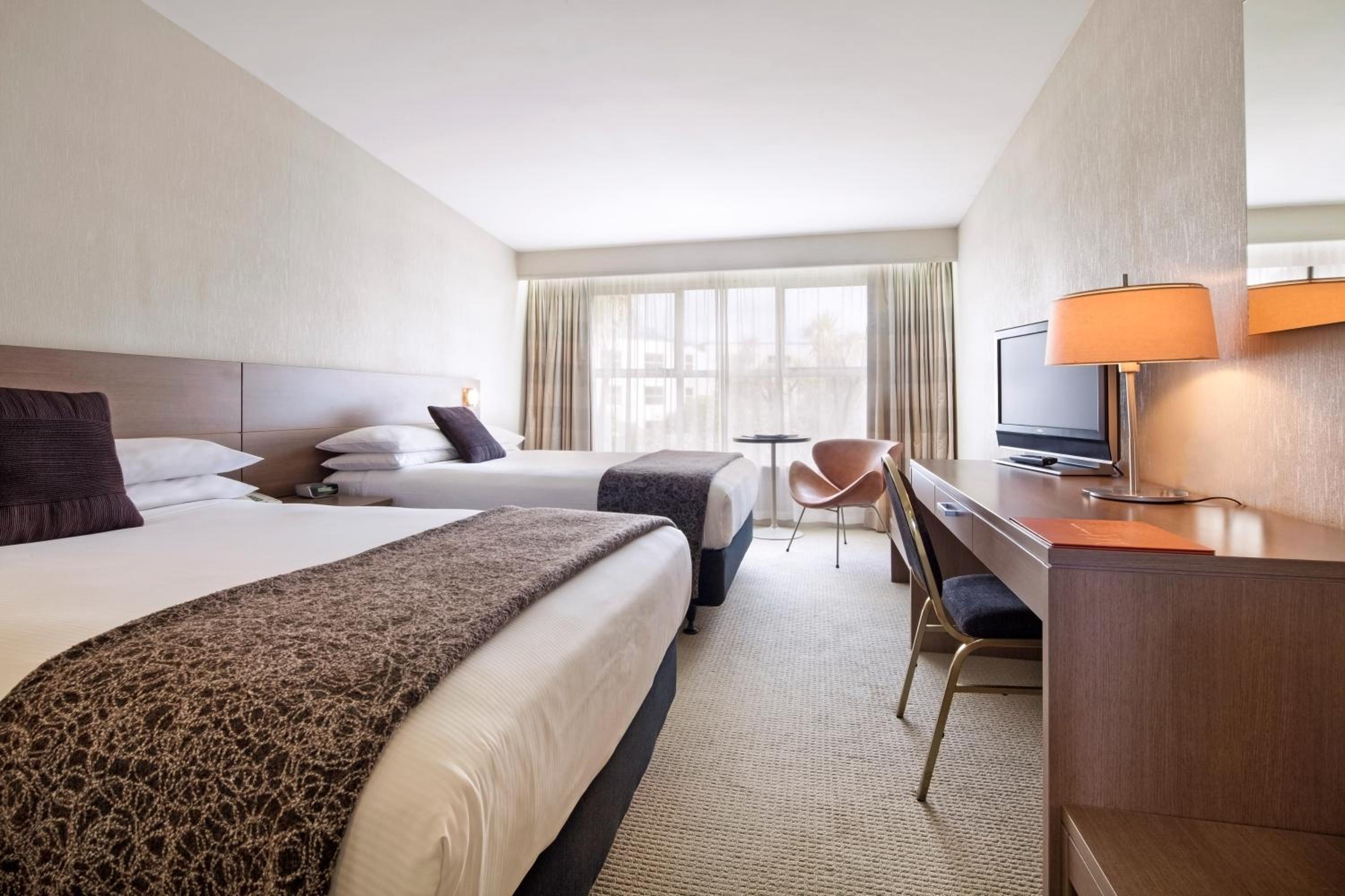Standard Garden View Room with Two Double Beds - Photo 3