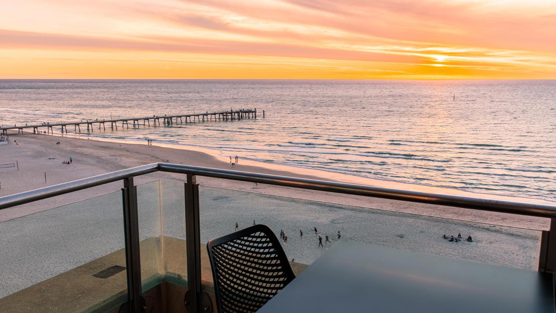 Premier One-Bedroom Apartment with Ocean View - Photo 2