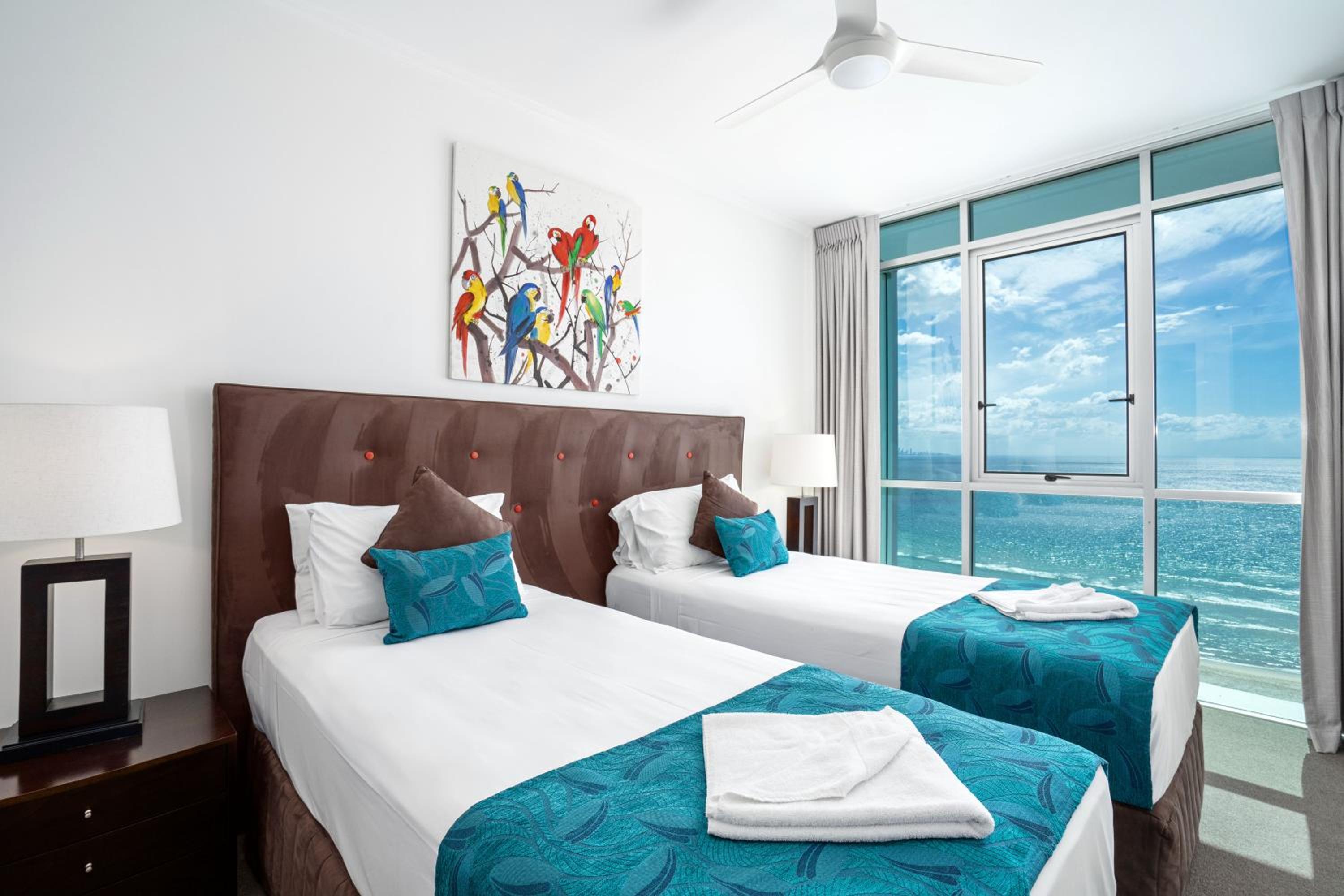 Two-Bedroom Apartment with Ocean View - Photo 6