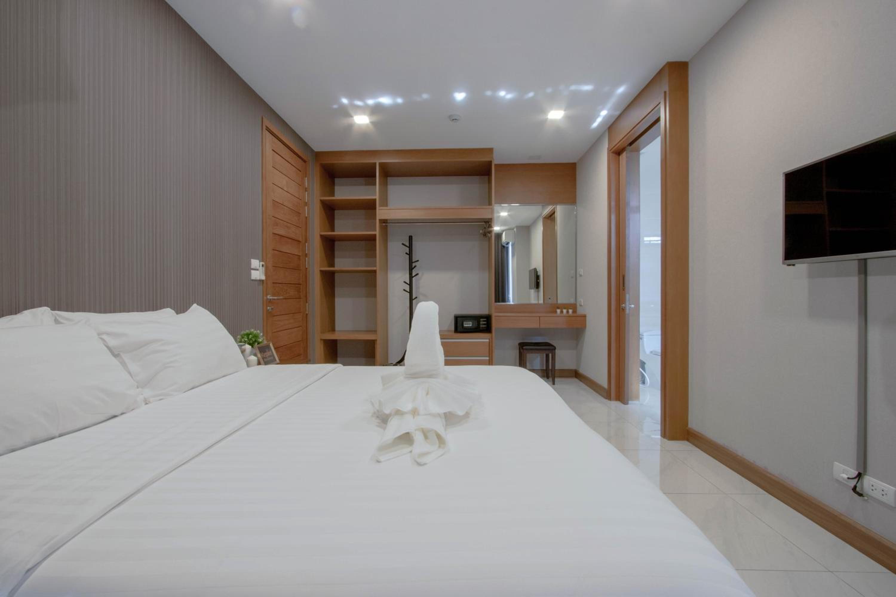 Two-Bedroom Family Suite photo 2