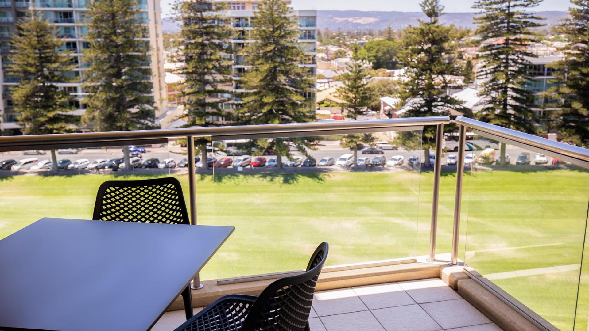 Premier Two-Bedroom Apartment with Park View - No Housekeeping - Photo 9