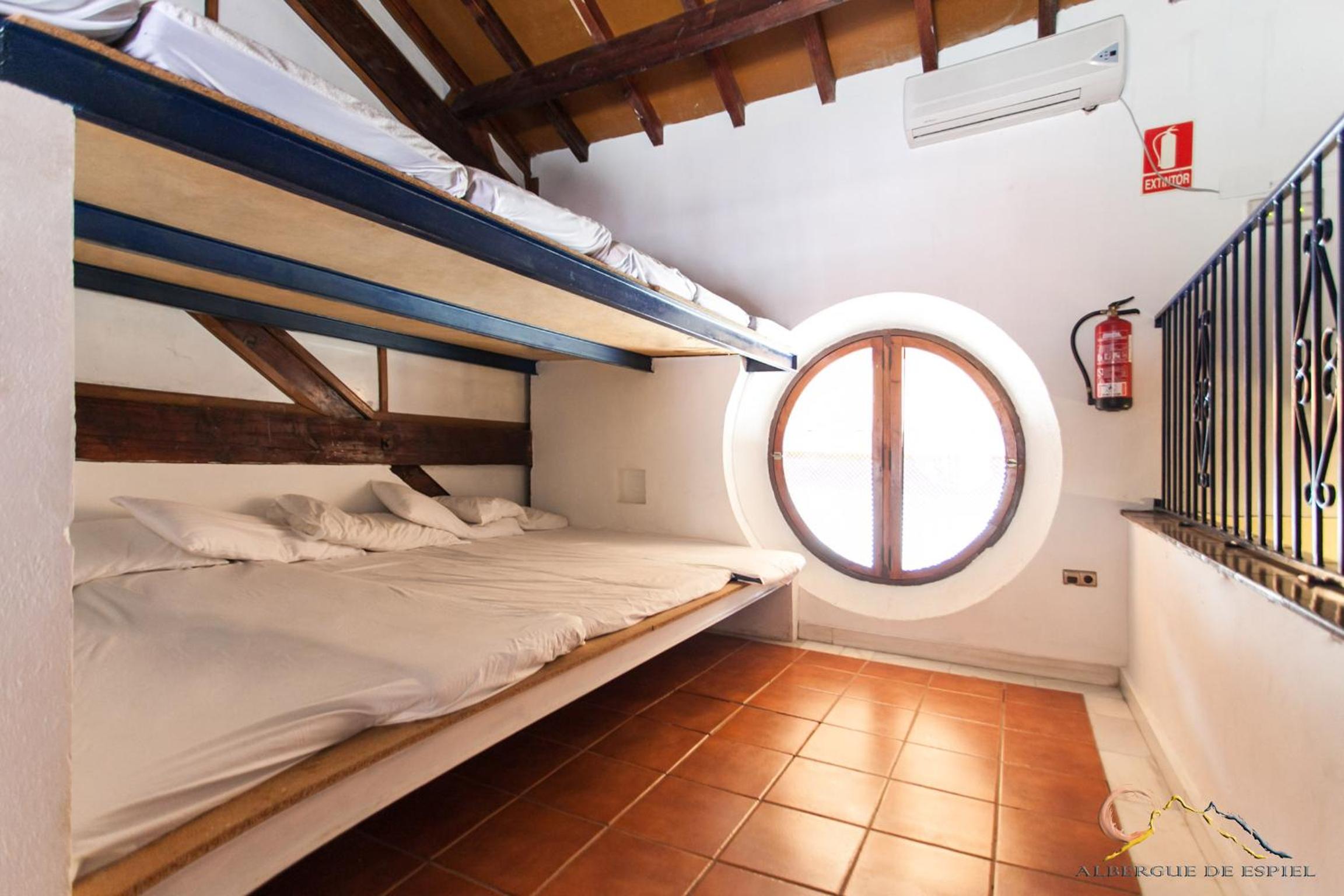 Single Bed in Mixed Dormitory Room photo 3