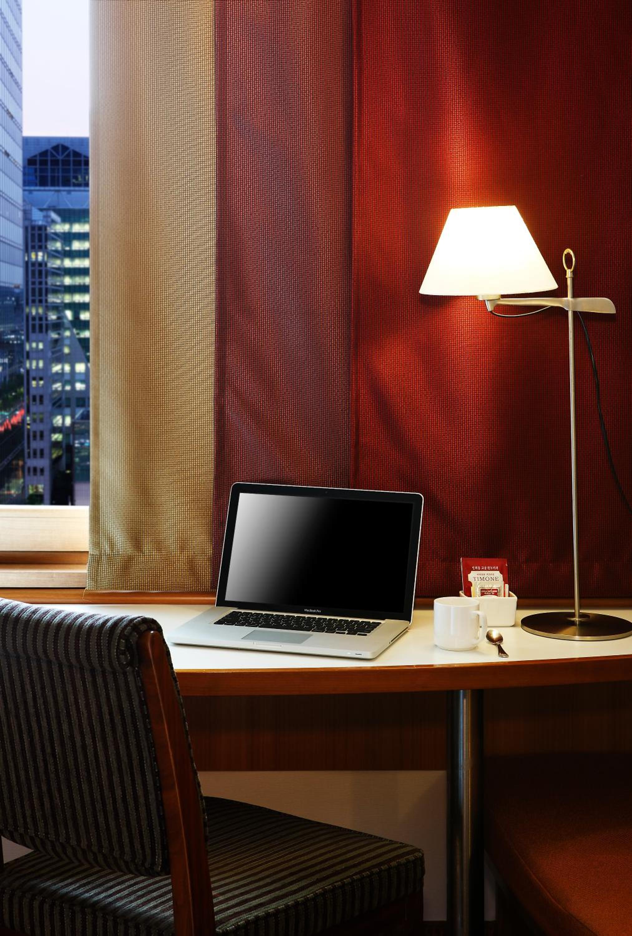 Standard Double Room - City Side photo 3