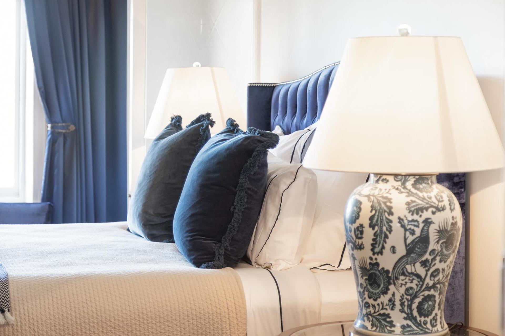 Frew Suite - Photo 8