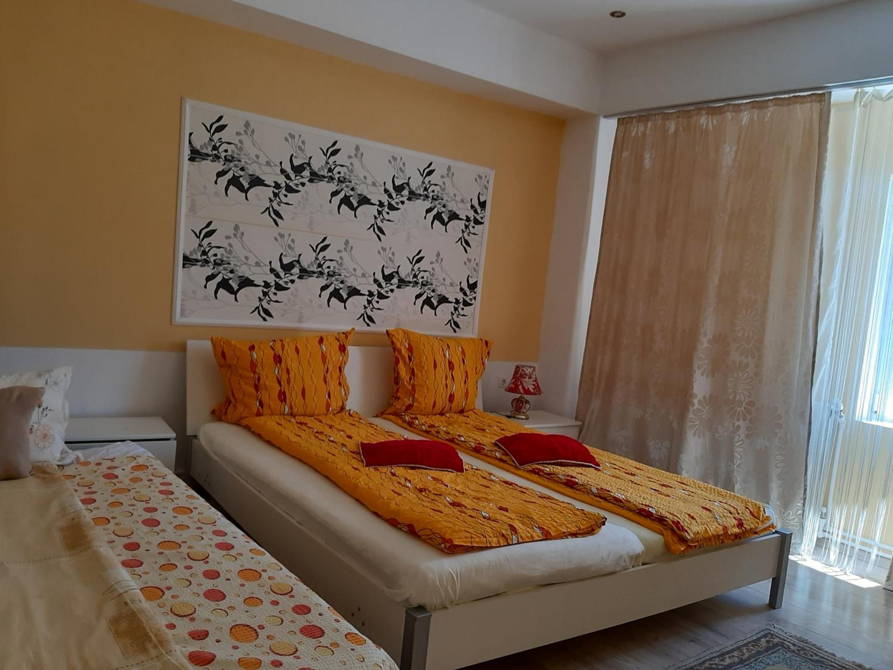 Basic Triple Room photo 1