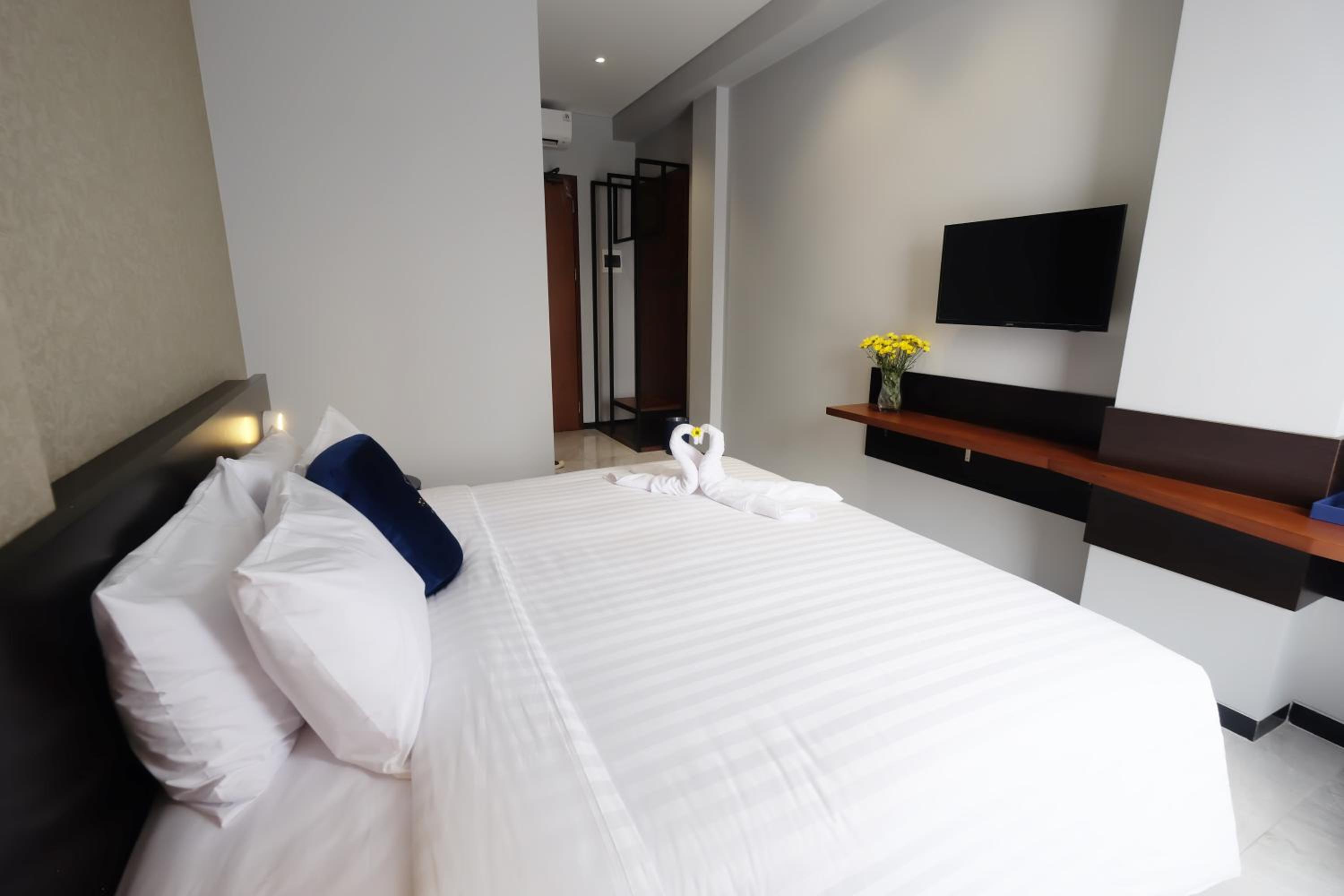 Superior Double or Twin Room - Photo 7