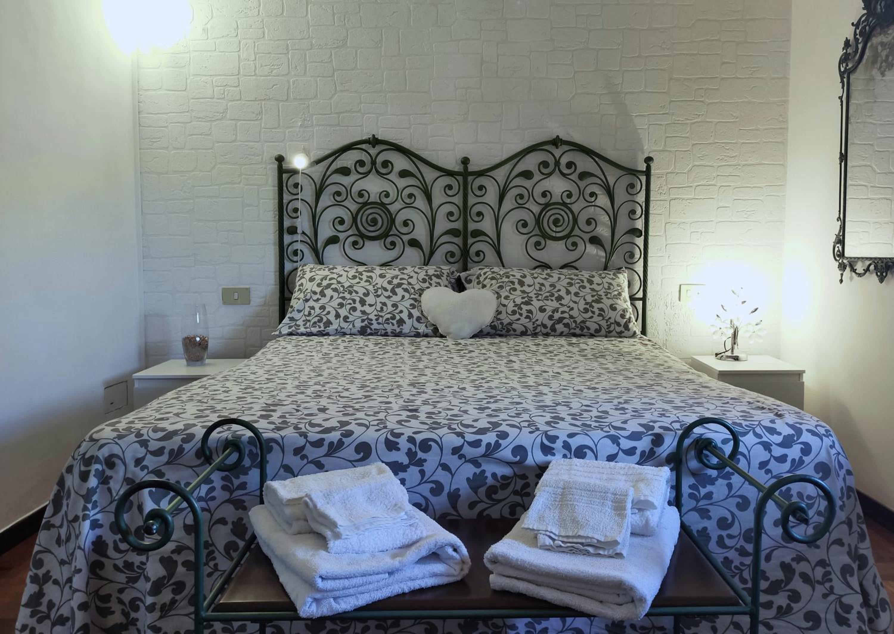 Double Room with Private Bathroom photo 1