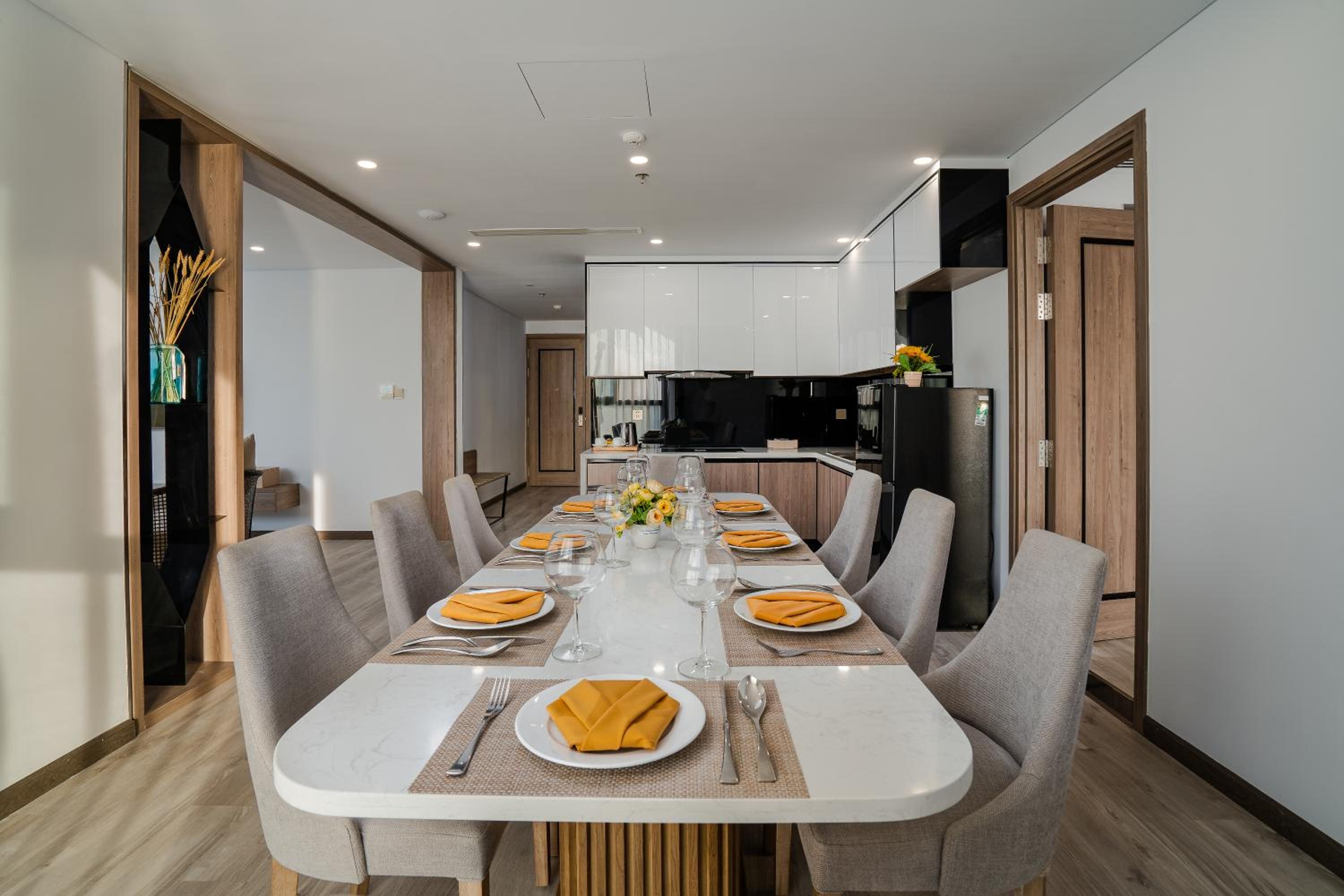 Special Offer -Two Bedroom Riverview Apartment with Kitchen and Bathtub - Photo 5