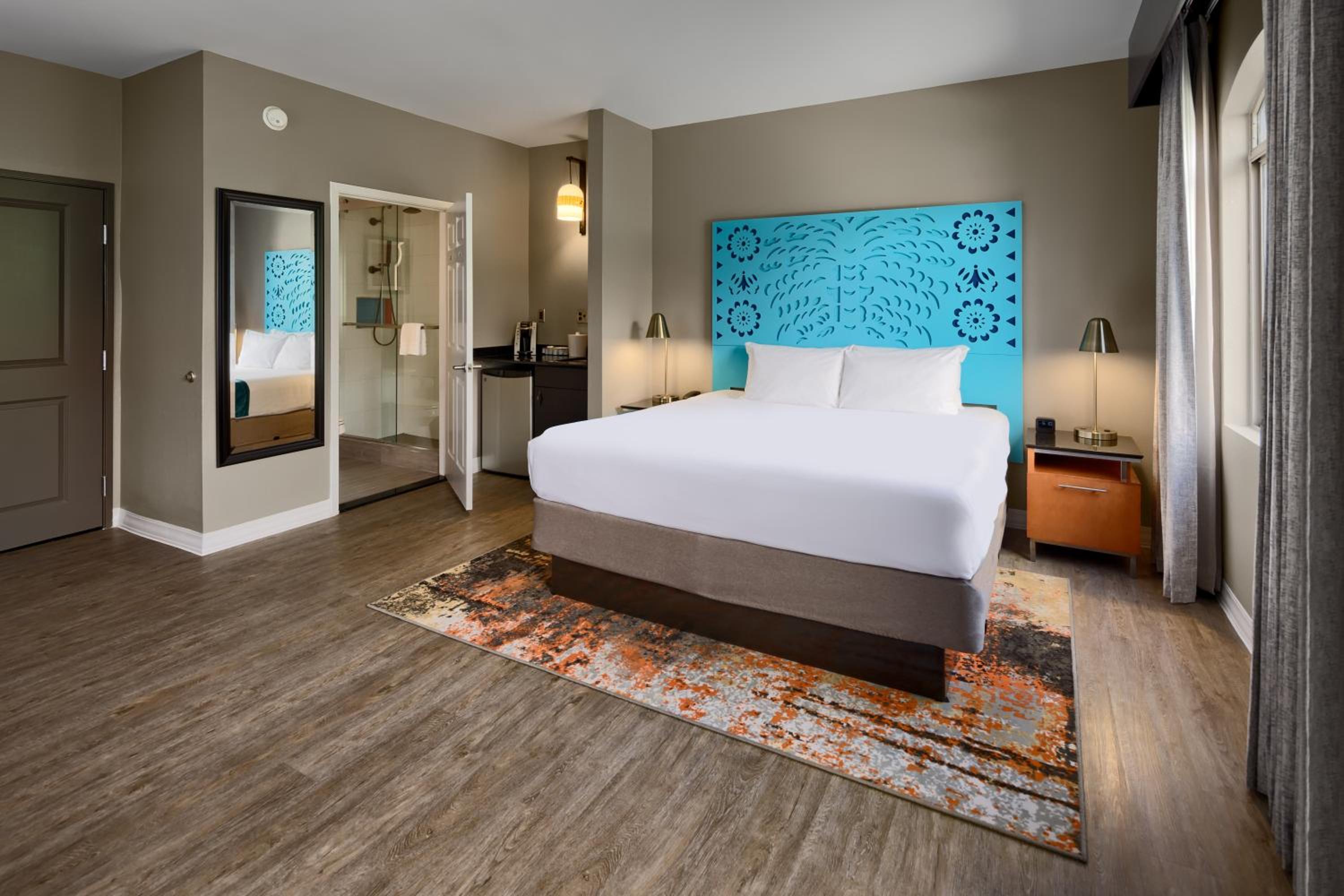 Standard King Room - Photo 2