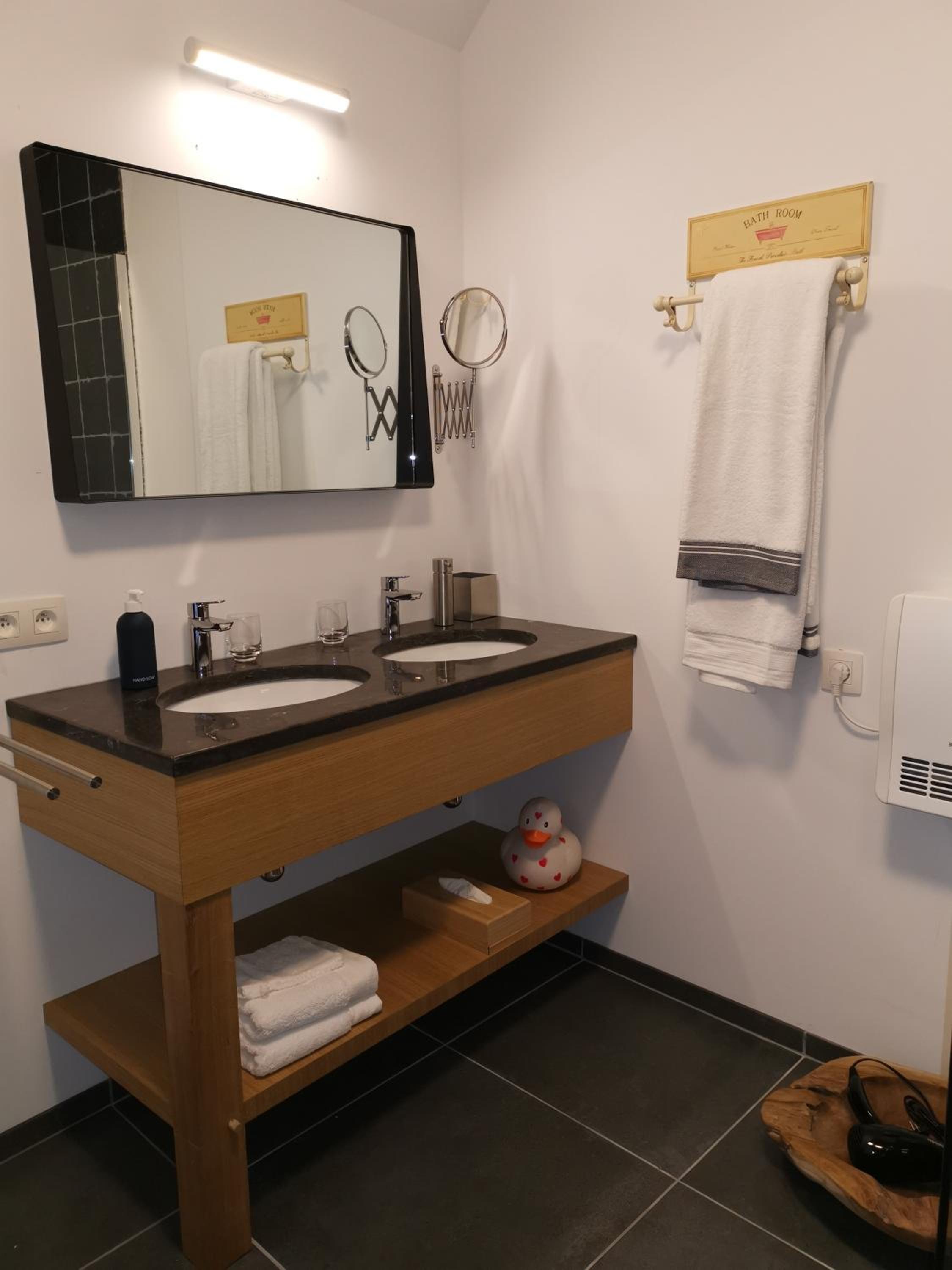 Double Room with Private Bathroom photo 3
