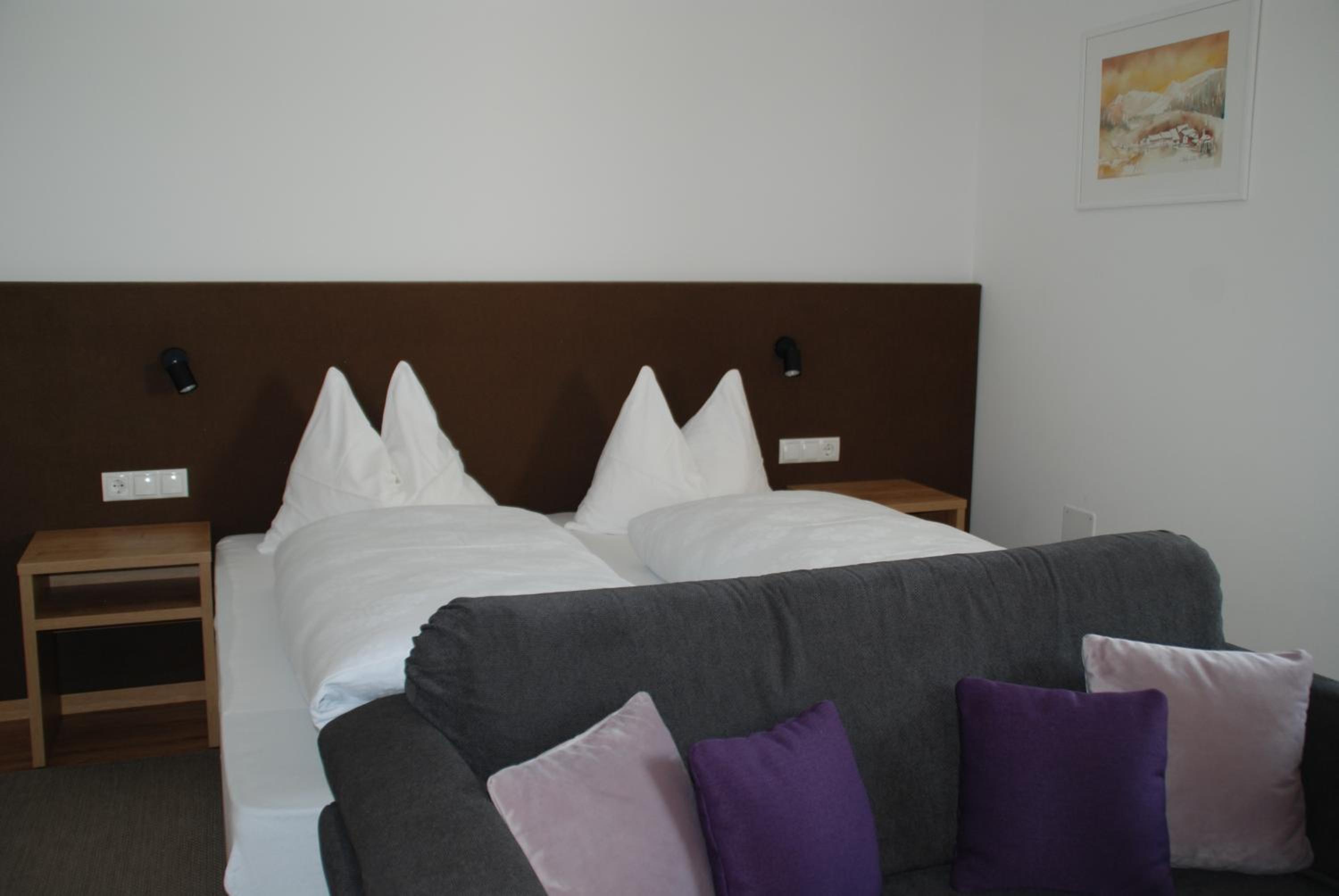 Deluxe Double Room with Balcony photo 2
