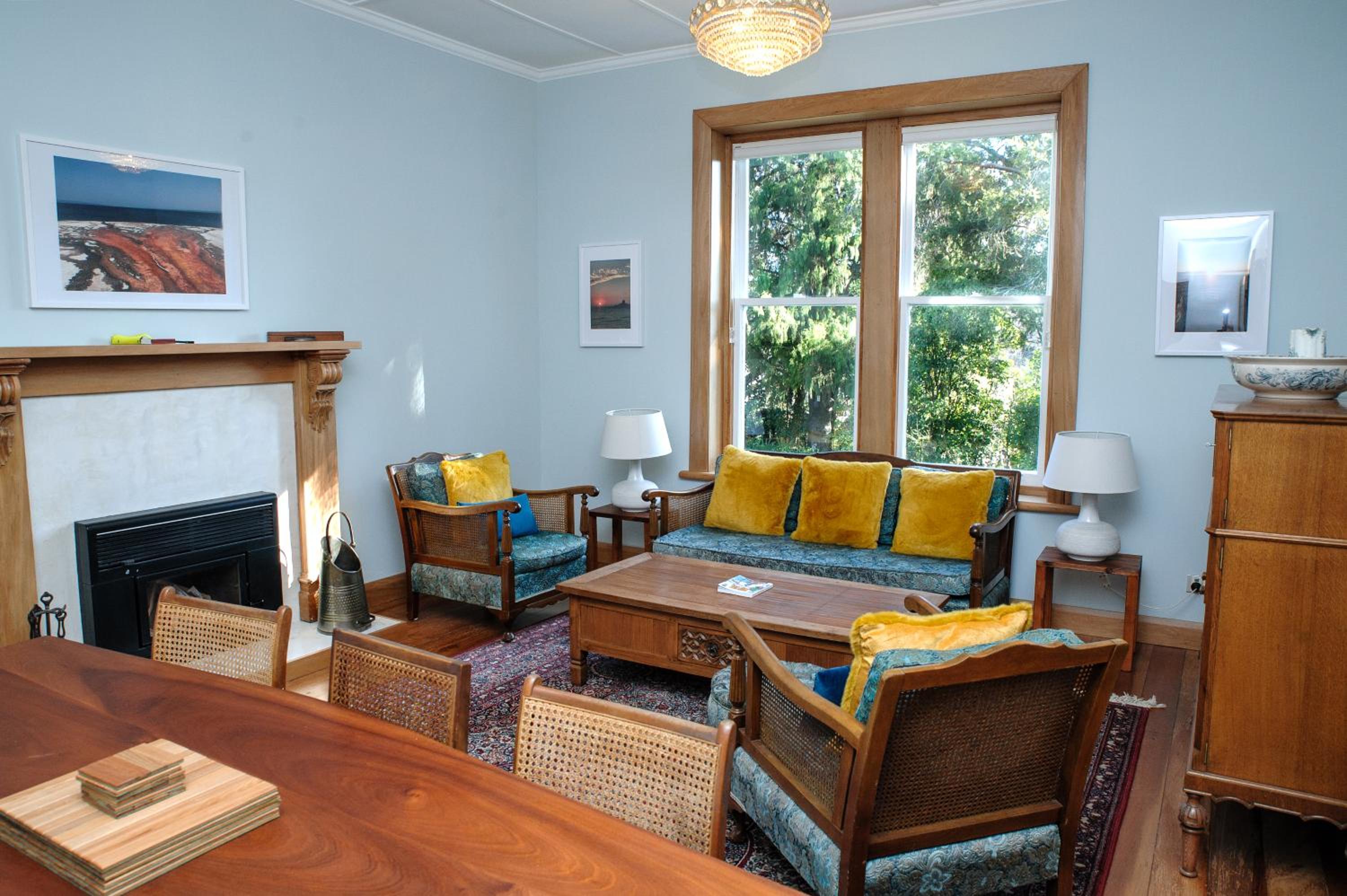 Three-Bedroom Villa - Photo 4