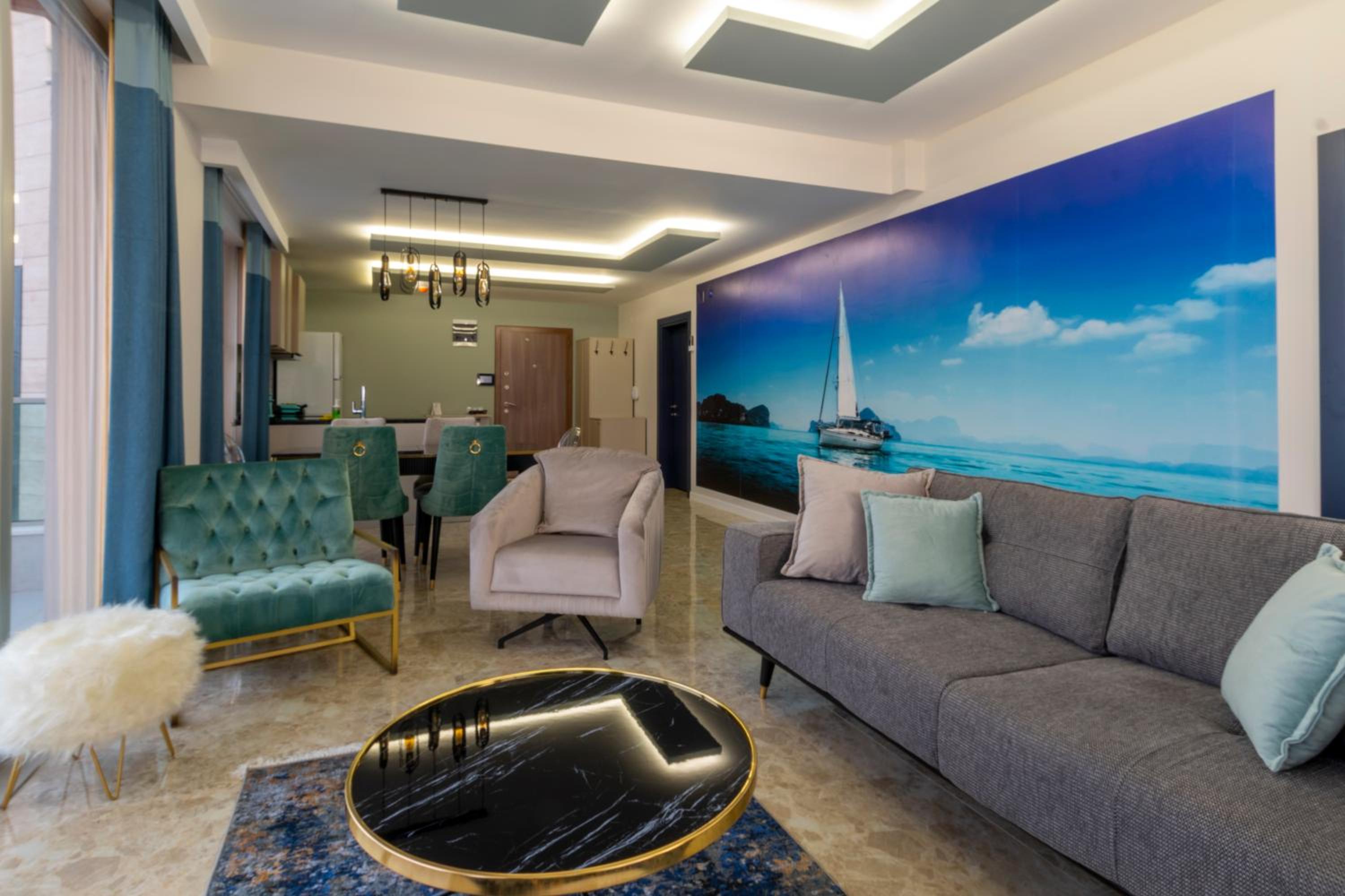 Family Suite with Balcony - Photo 5