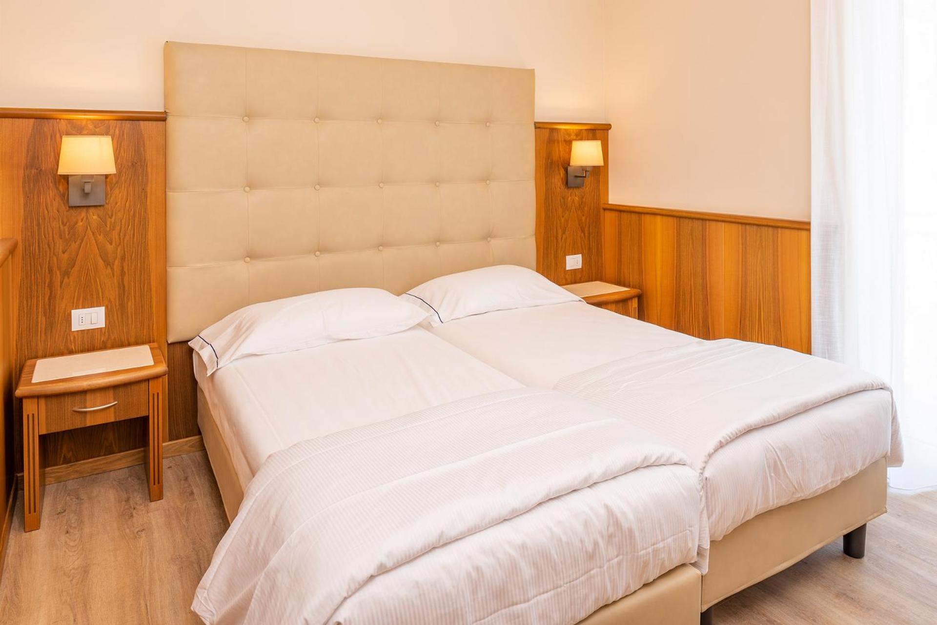 Double or Twin Room - Photo 1