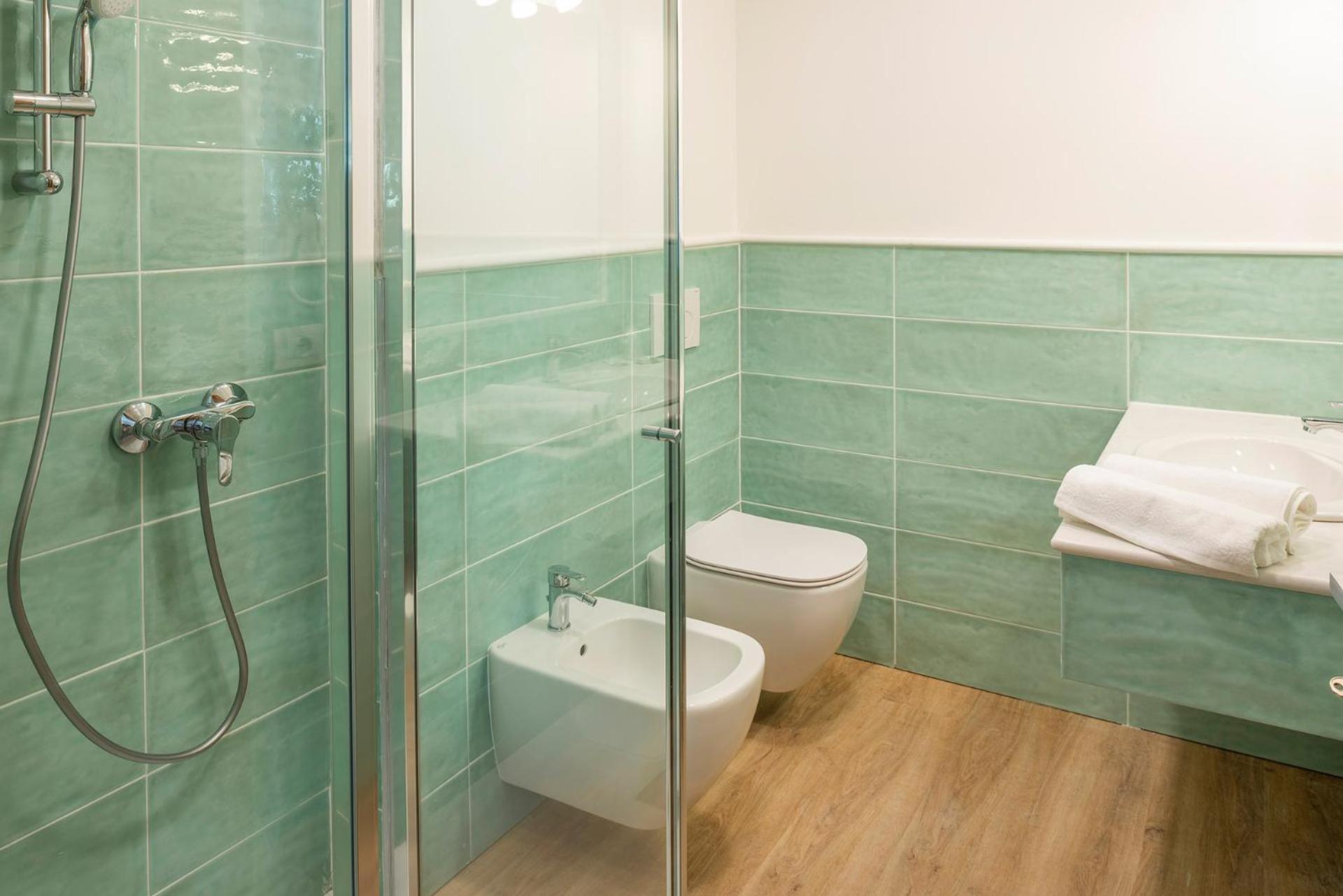 Double or Twin Room - Photo 20