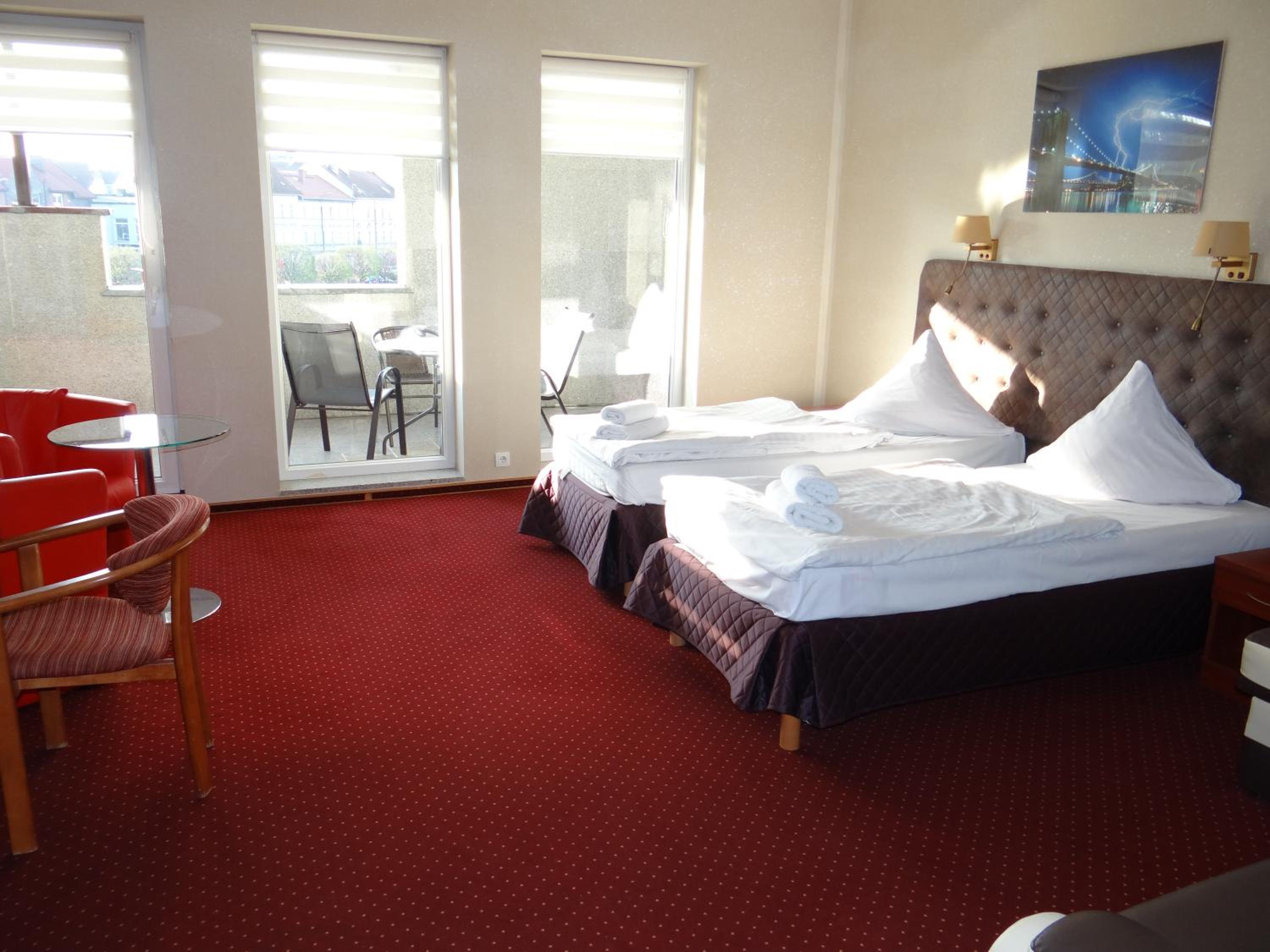 Studio (2 Adults) - Photo 2