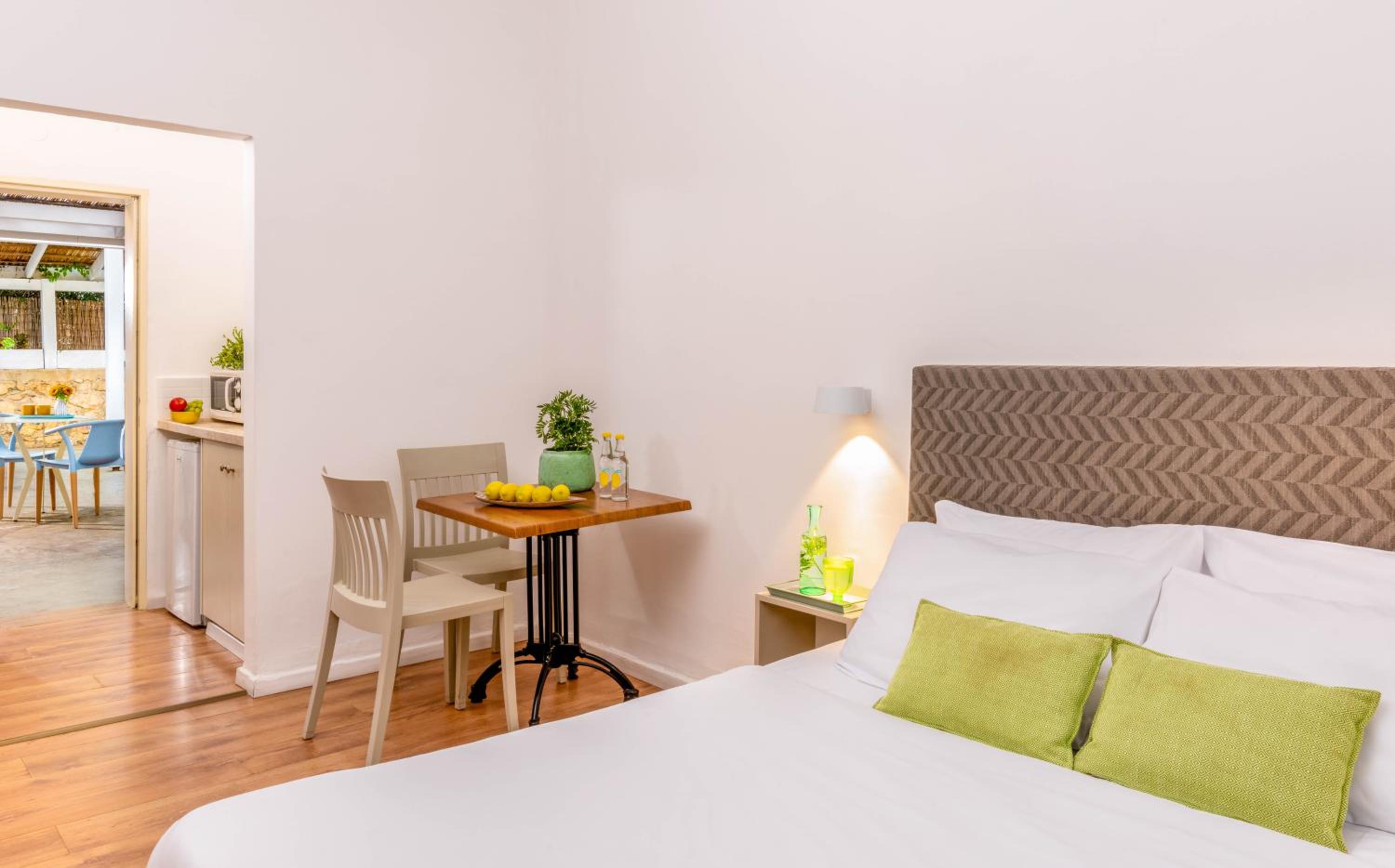 Double or Twin Room (2 Adults + 1 Child) photo 3