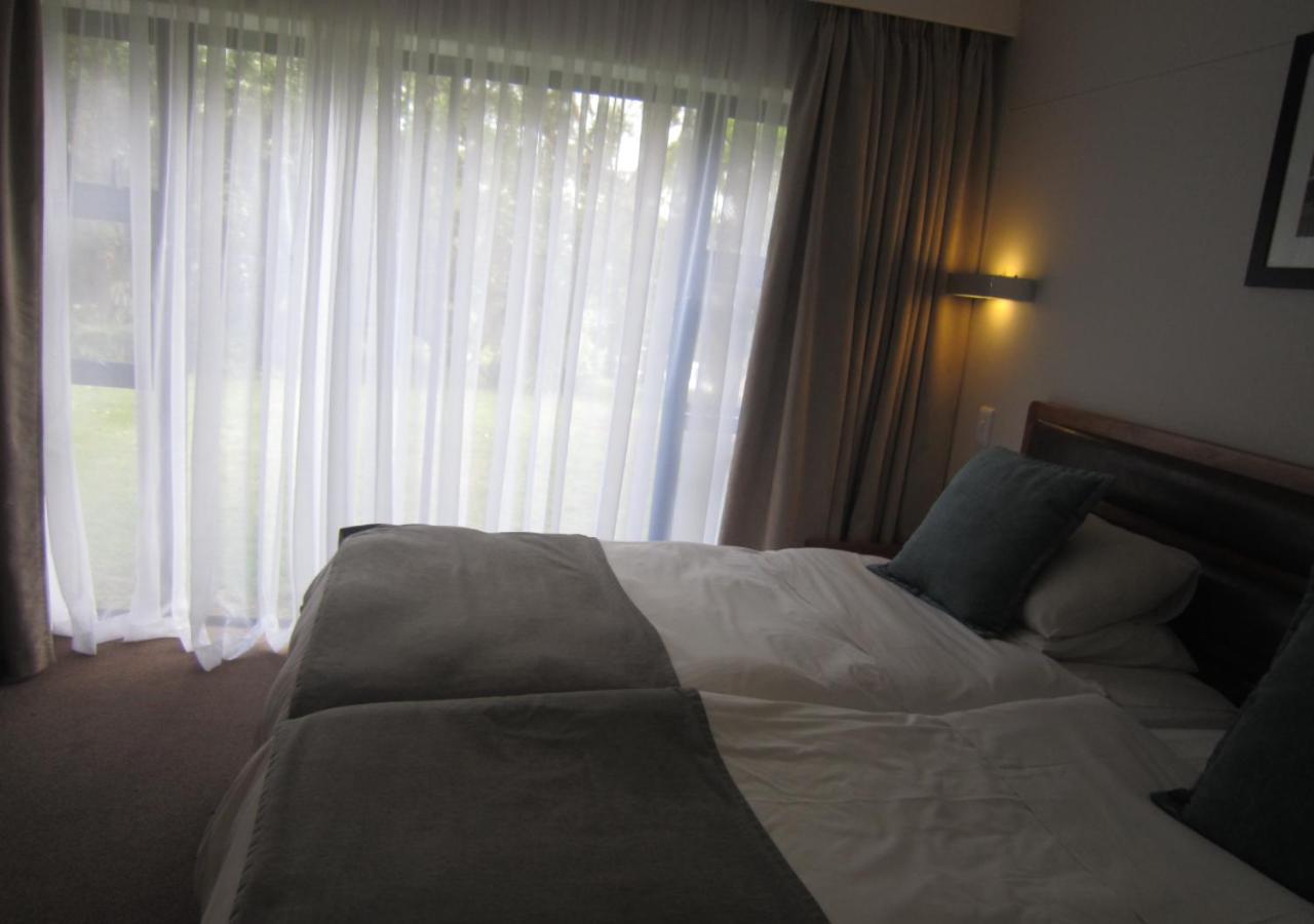 Twin Room - Photo 9