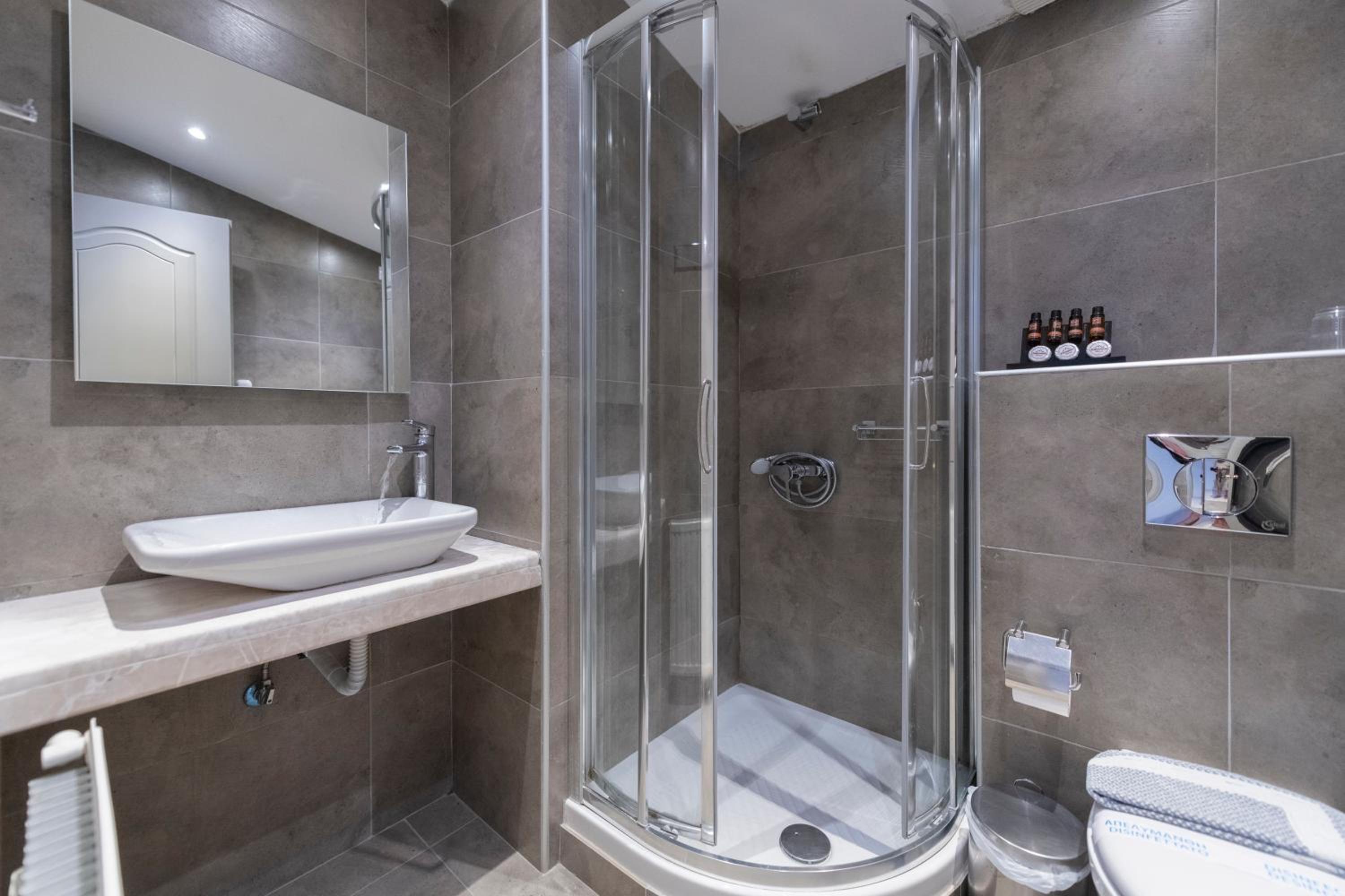 Superior Triple Room - Photo 10