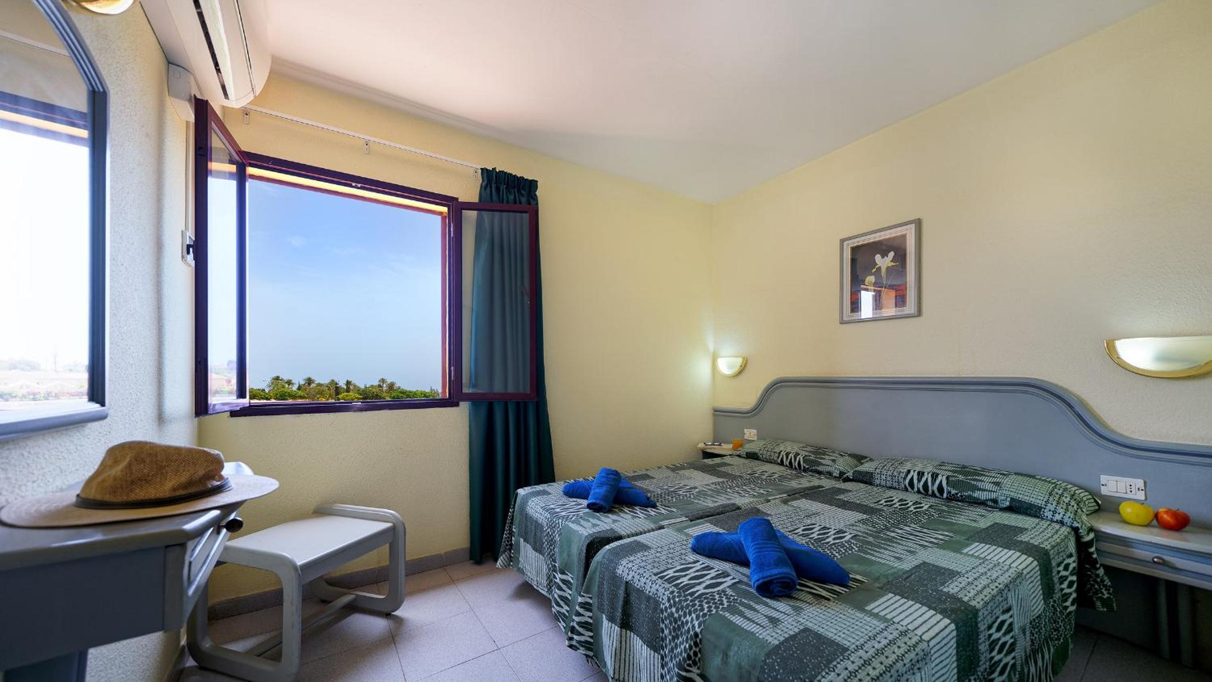 Bungalow Superior (1 Adulto)