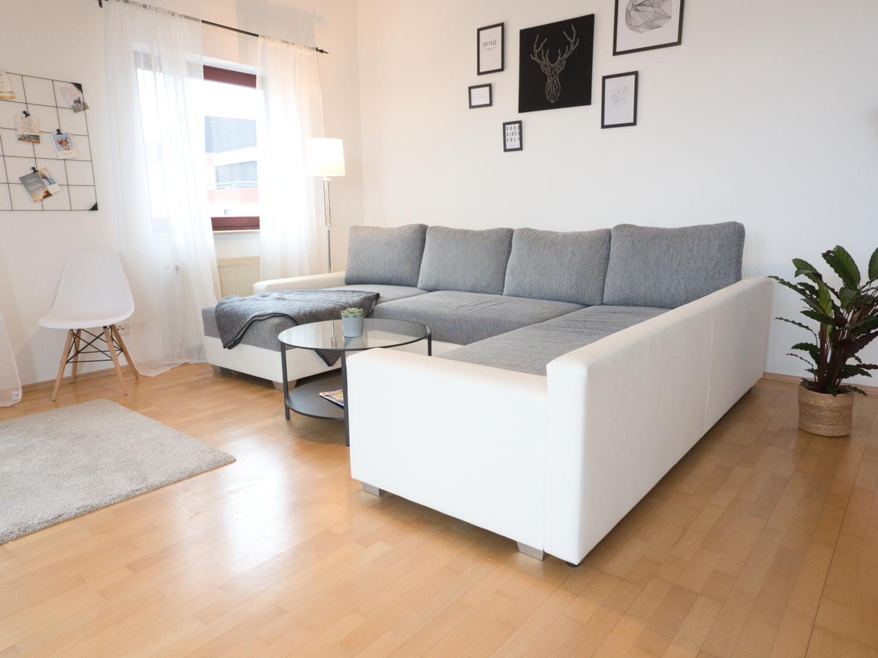 Apartment photo 2