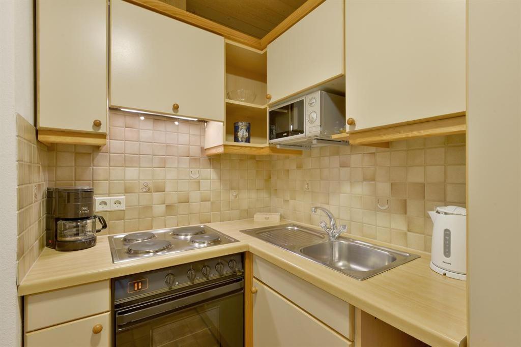 One-Bedroom Apartment photo 2