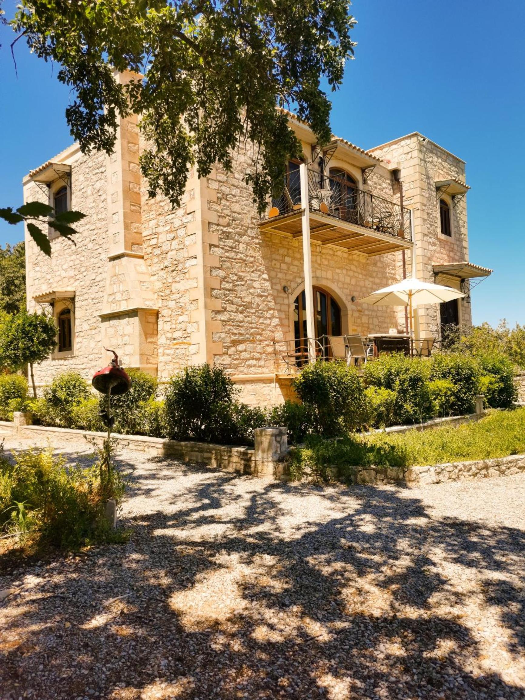 Villa with full Privacy and Swimming Pool. photo 3