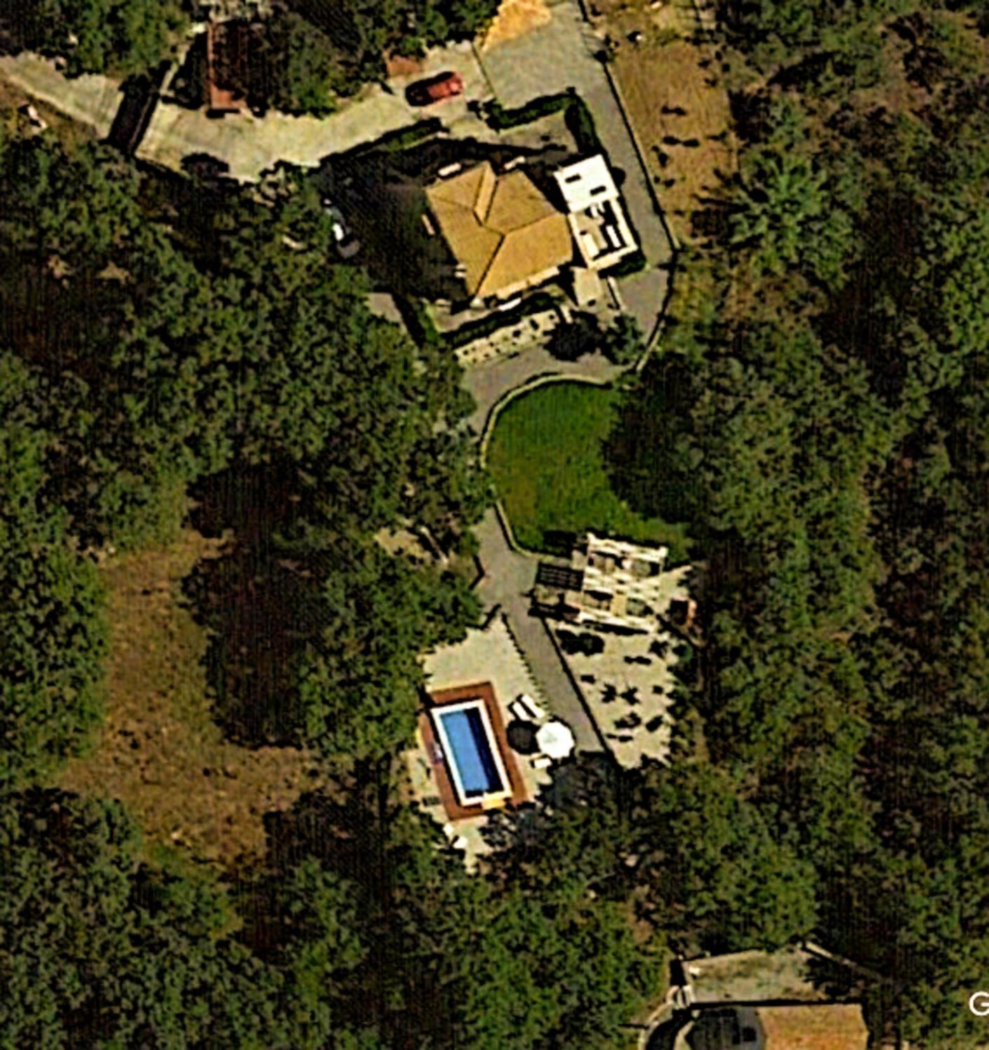 Villa with full Privacy and Swimming Pool. photo 2