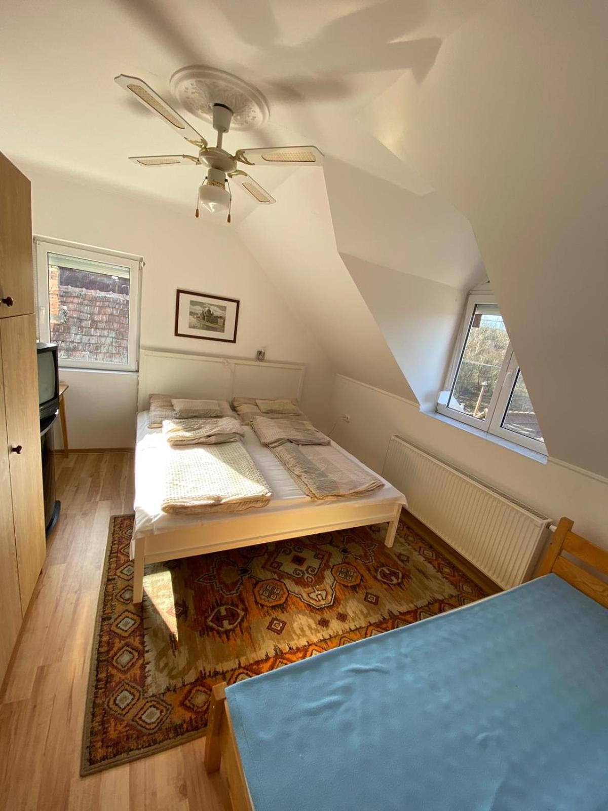 Double Room With Private External Bathroom photo 3