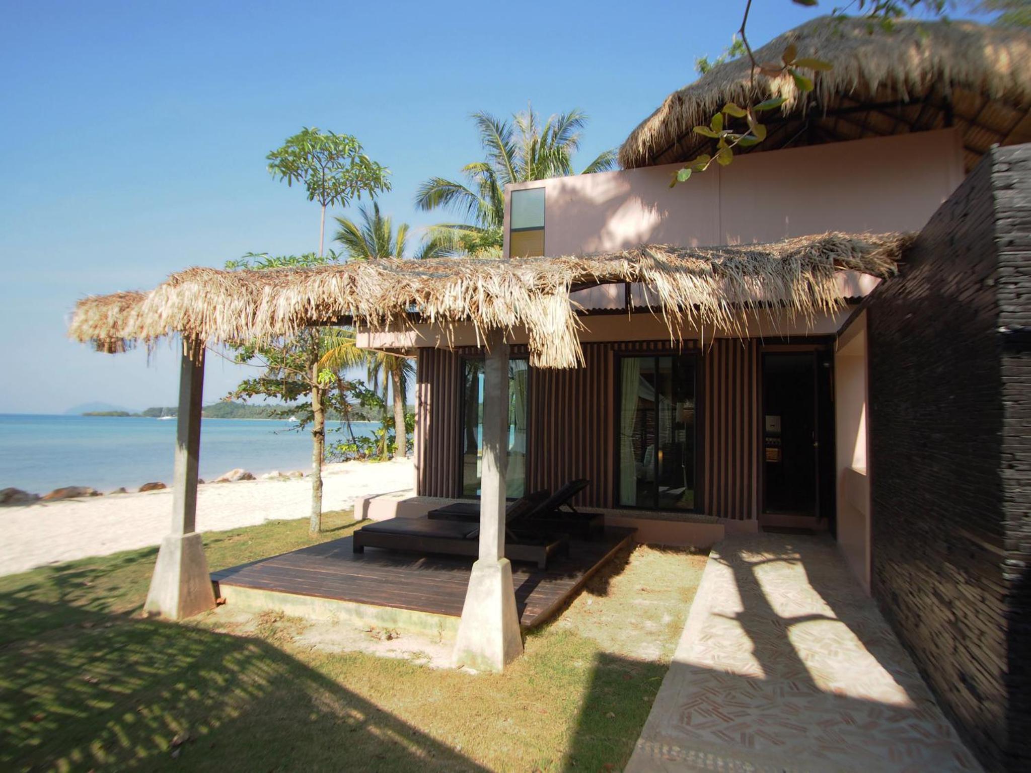  Suite - Beach Front - Photo 5