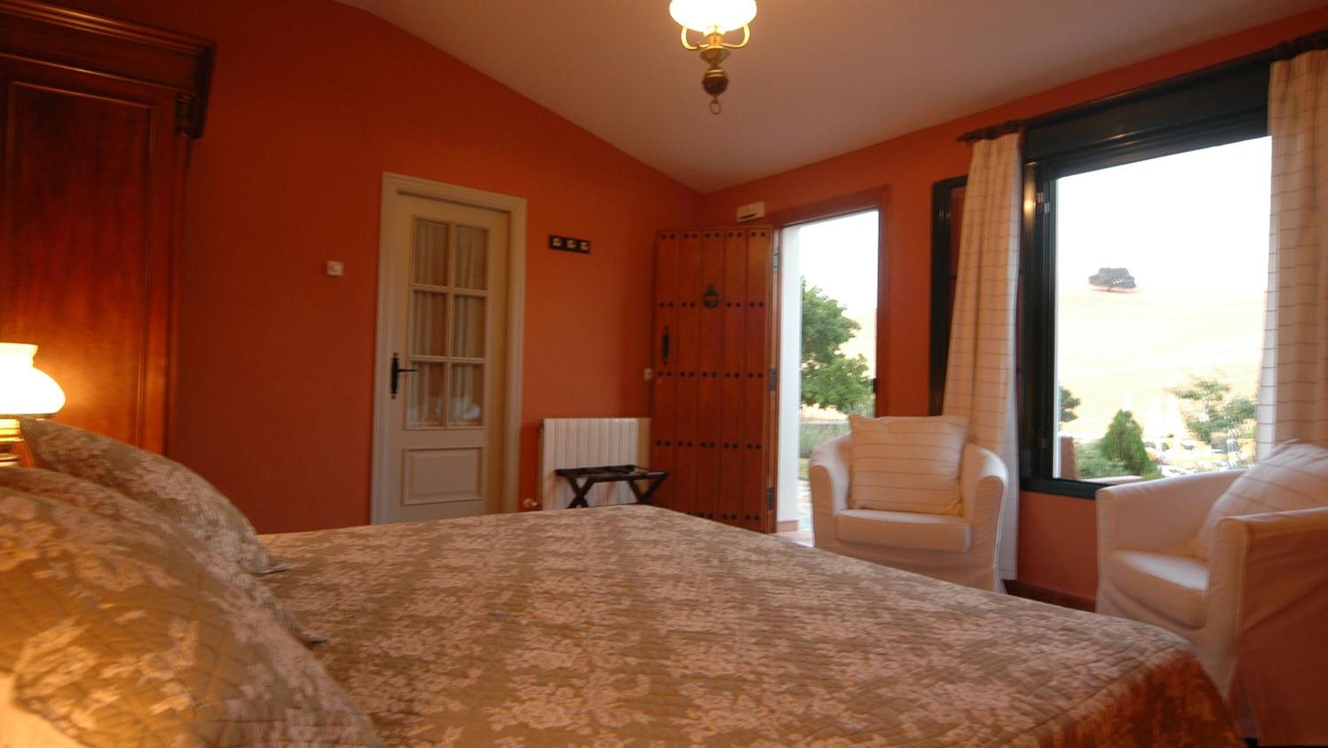 Double or Twin Room with Terrace - Photo 7